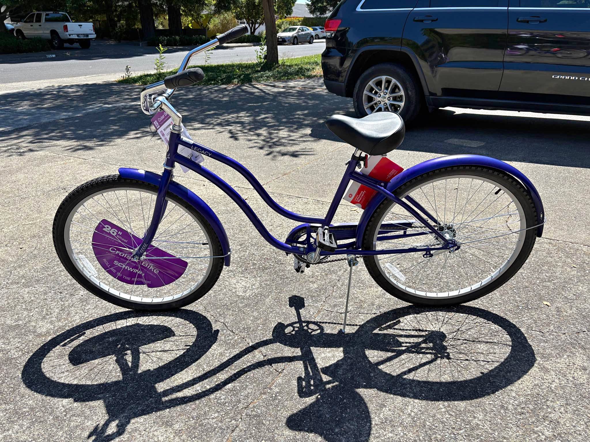 schwinn legacy cruiser bicycle 24in White / one size fuss design Sold at Auction: Dark Blue