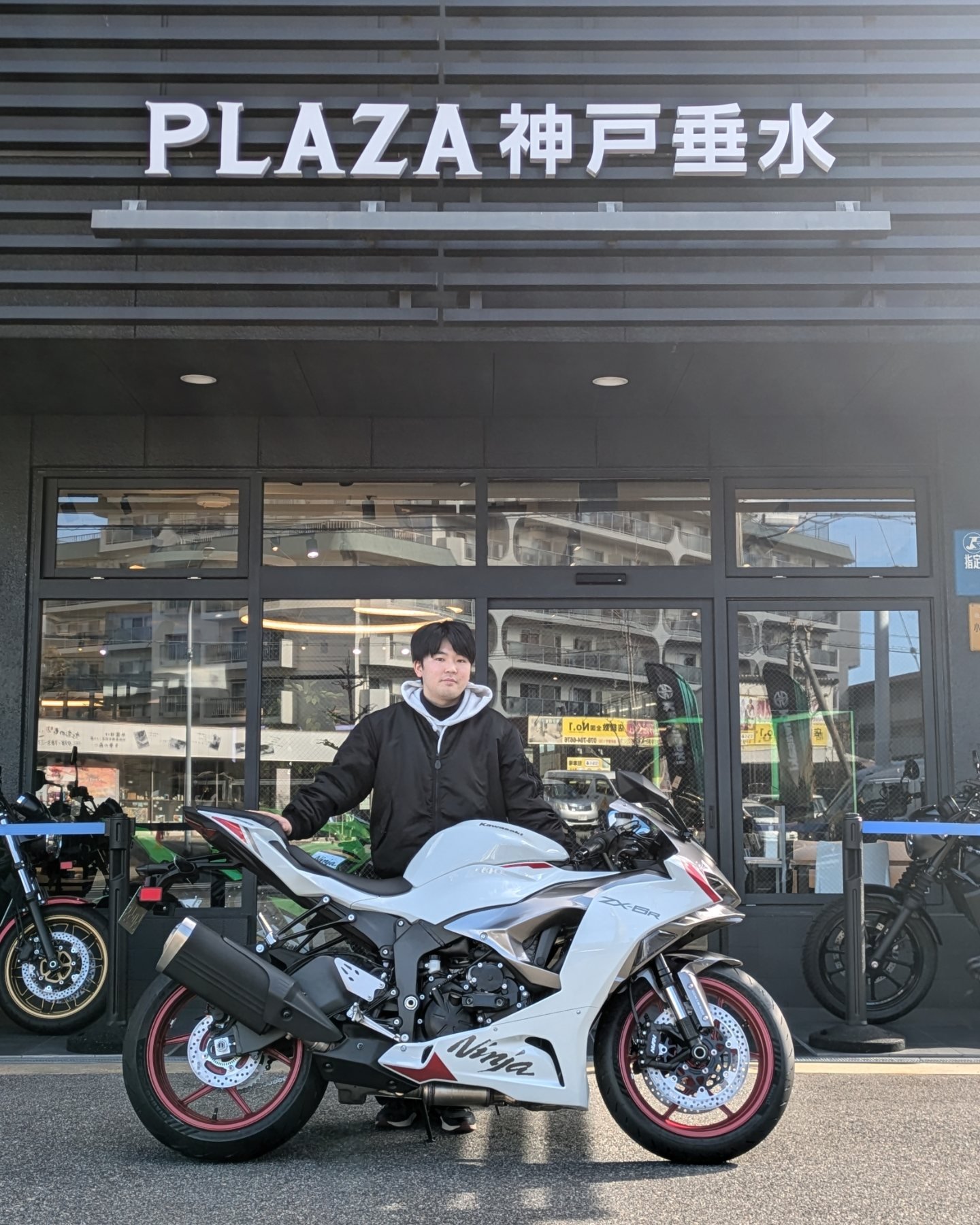 ZX-6R 2025 人気の新色！プラザでも在庫が少ない1台！ 本日早速