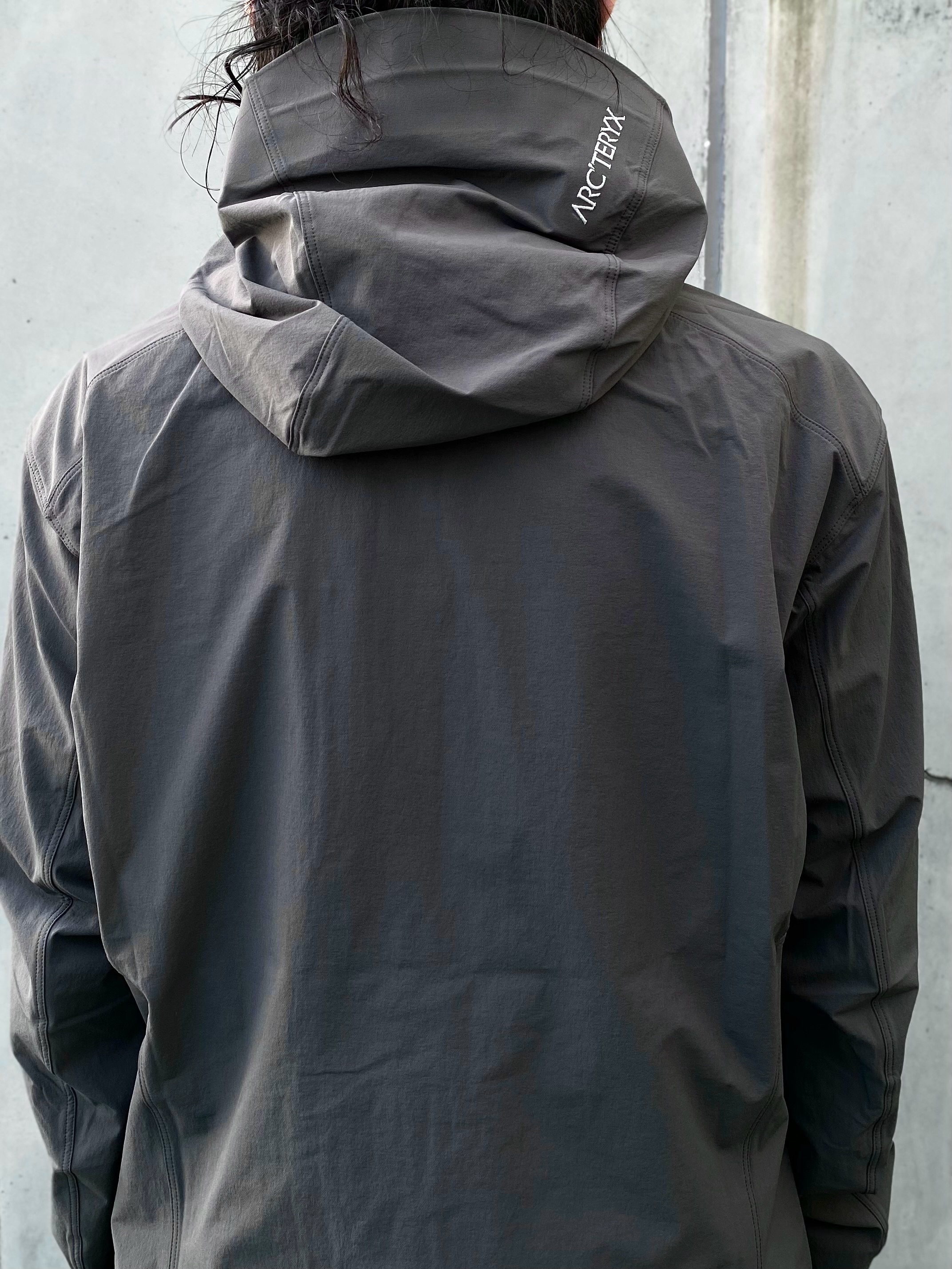 arcteryx オレラ フルジップ フーディ メンズ アークテリクスから高