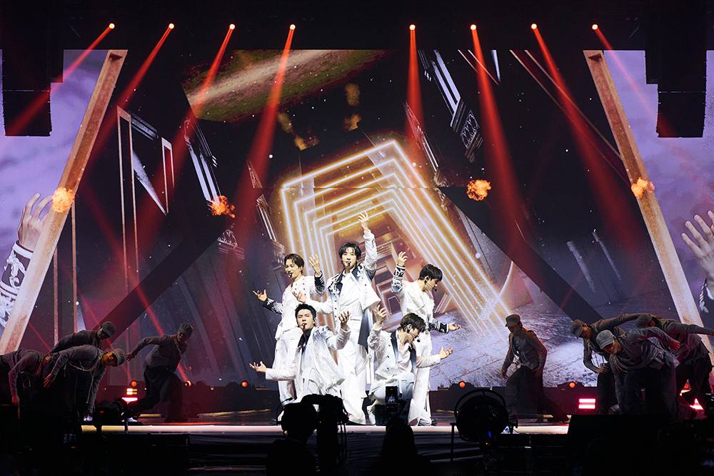 News] EXO Chanyeol succesfully completed his first solo live tour