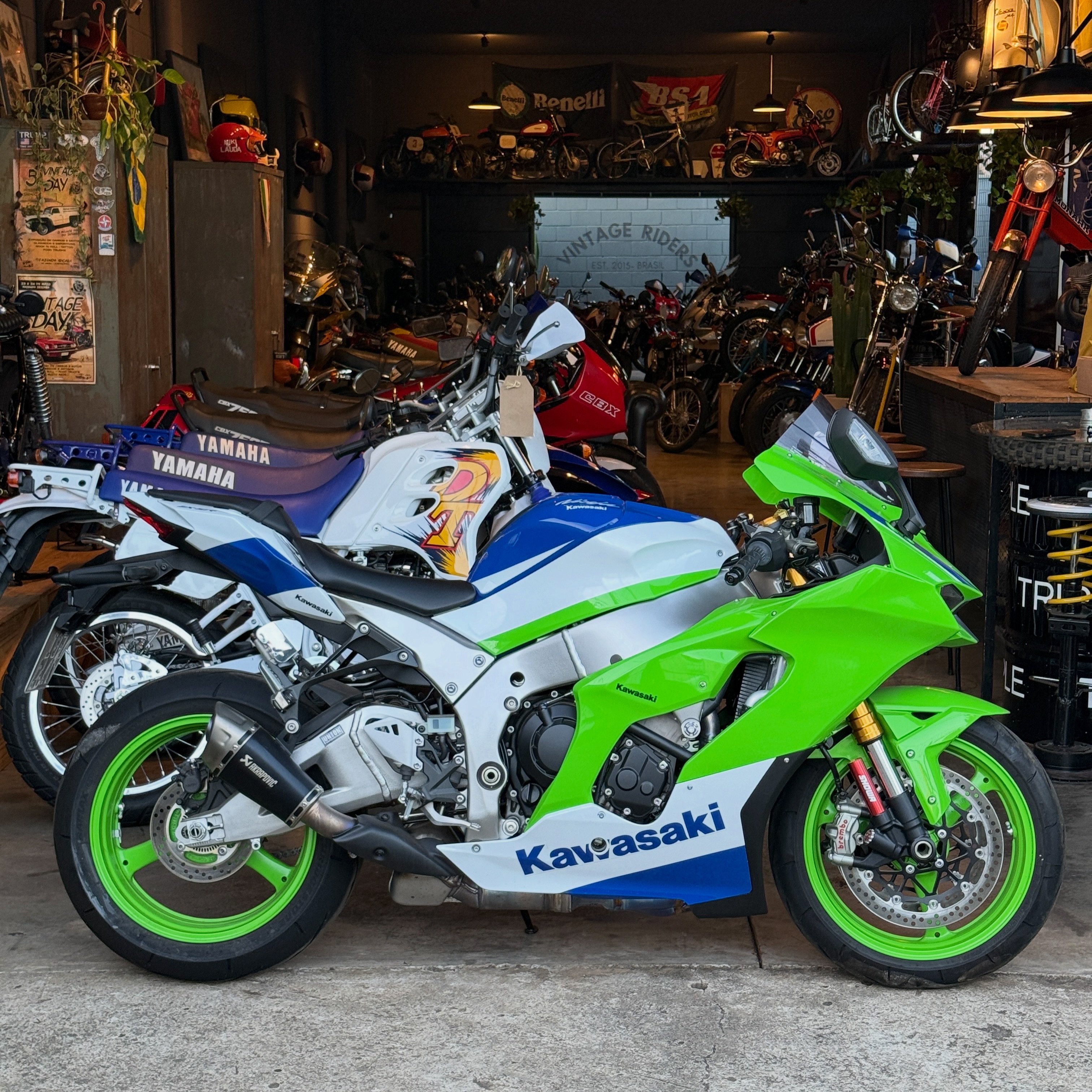 Marca: Yamaha Modelo: V-Max 1200 Ano: 1993 Milhas: 55.000 Valor: R