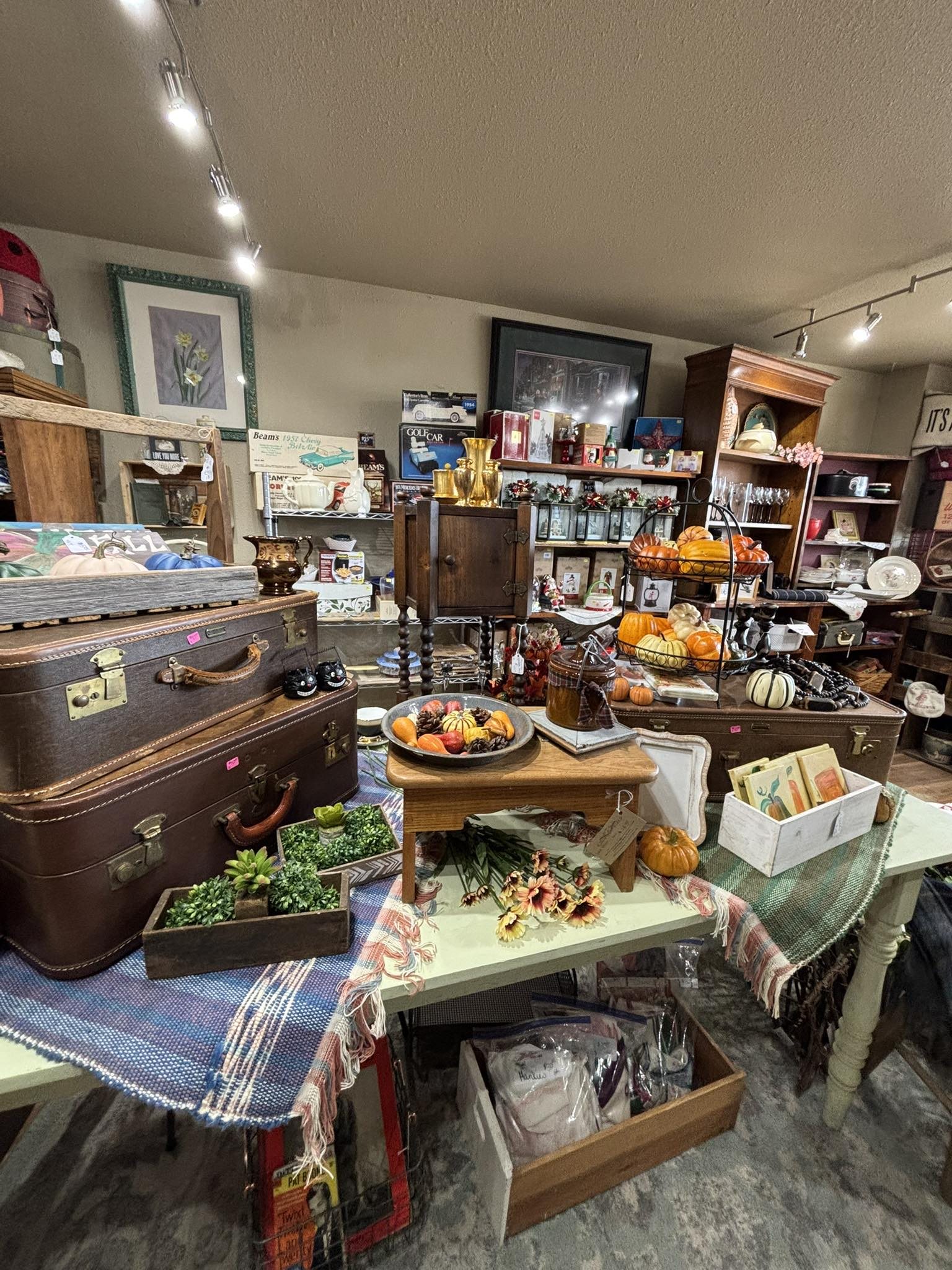 Town Hall Trinkets LLC | Hatley WI