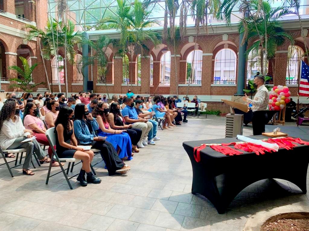 Hoy celebramos el esfuerzo... - Escuela Rafael María de Labra