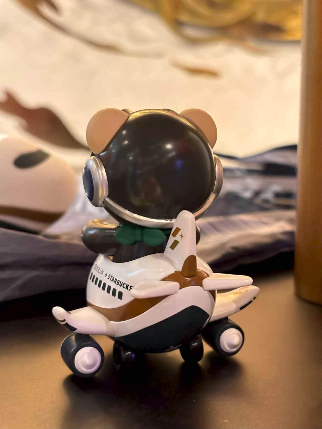 Starbucks Taiwan 2026 Bearista Pilot Ornament