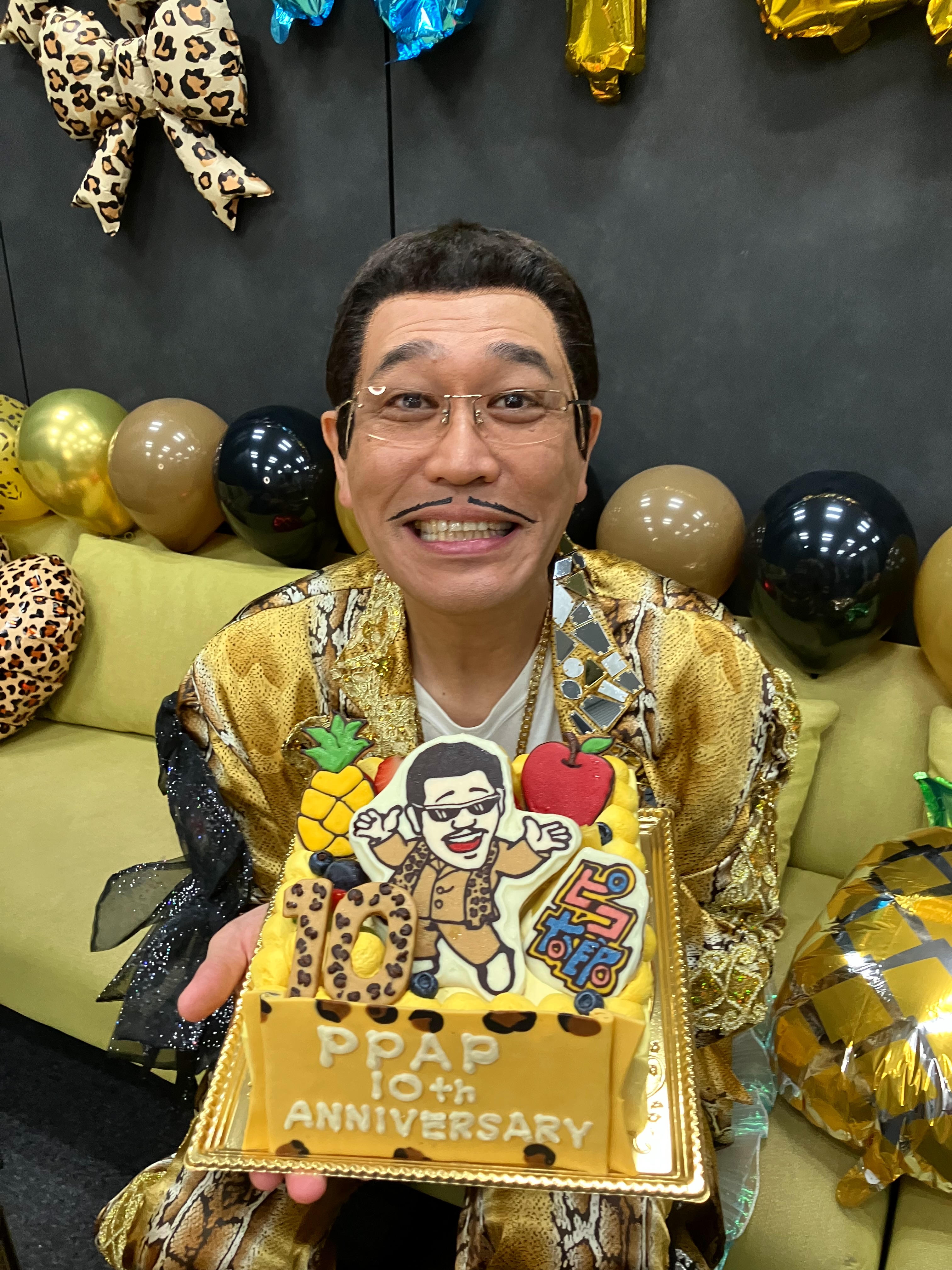 ピコ太郎 - PIKOTARO (@pikotaro.official) • Facebook