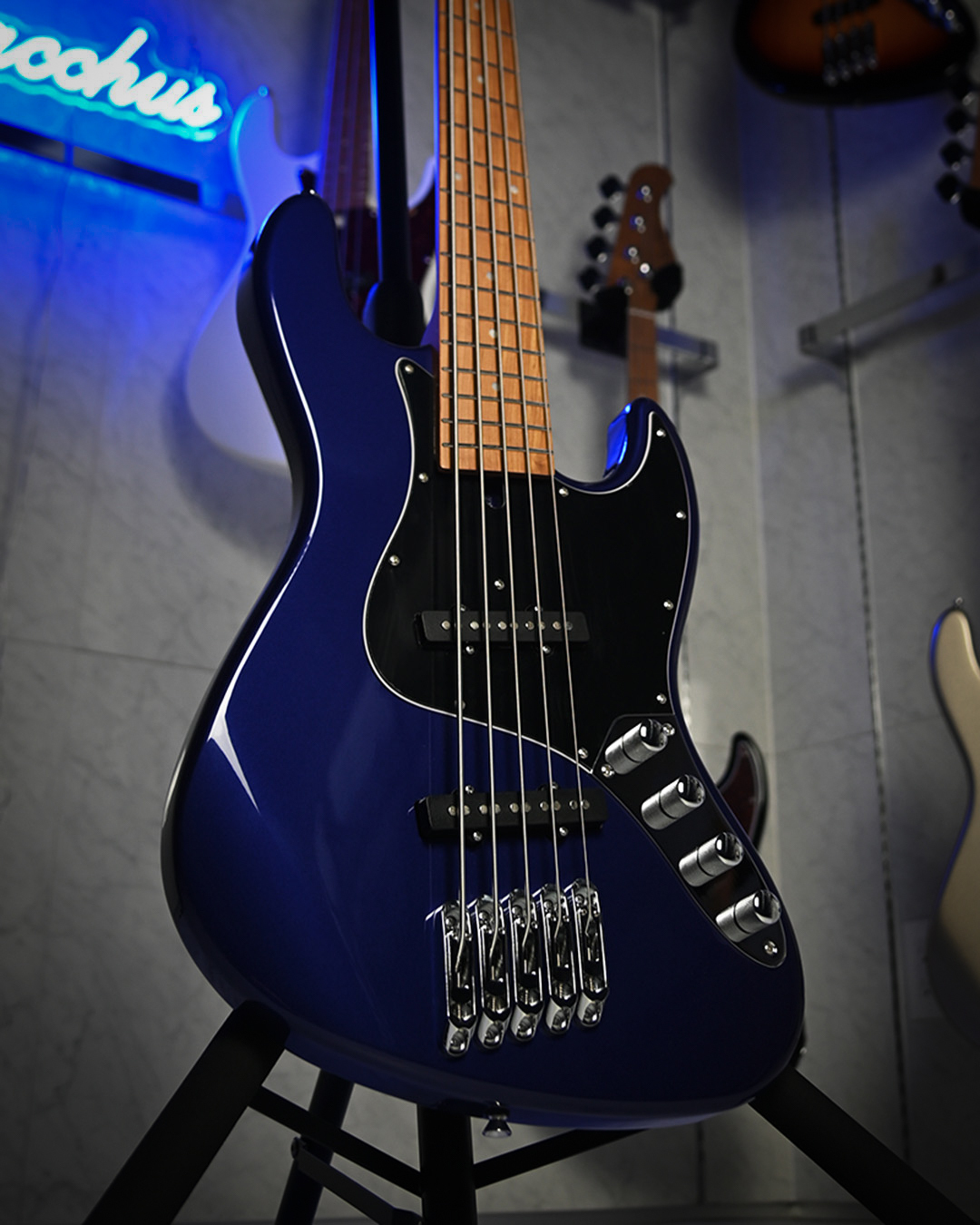 Bacchus universe series multiscale bass guitars