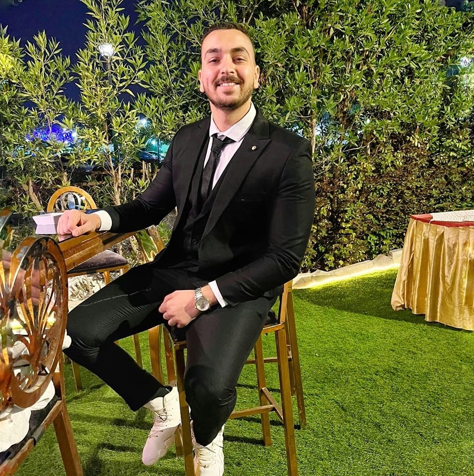 لما يقولك 'بحبك' وأفعاله كلها برود واختفاء، فهو مطمن إنك مسمونة وضامنة ...