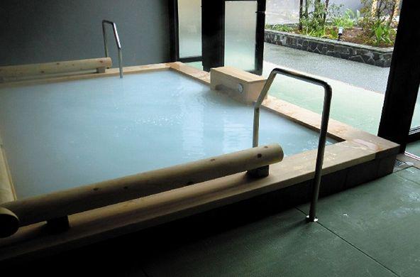 真っ白な泡のお風呂 マイクロバブルは株式会社ニクニ 杉戸天然温泉 雅楽 うた の湯様をご紹介いたします 日光街道の宿場町として栄えた杉戸町に緑多い広大な露天風呂 庭園や和をイメージした木造建物の天然温泉 雅楽 うた の湯 があります 源泉をそのまま