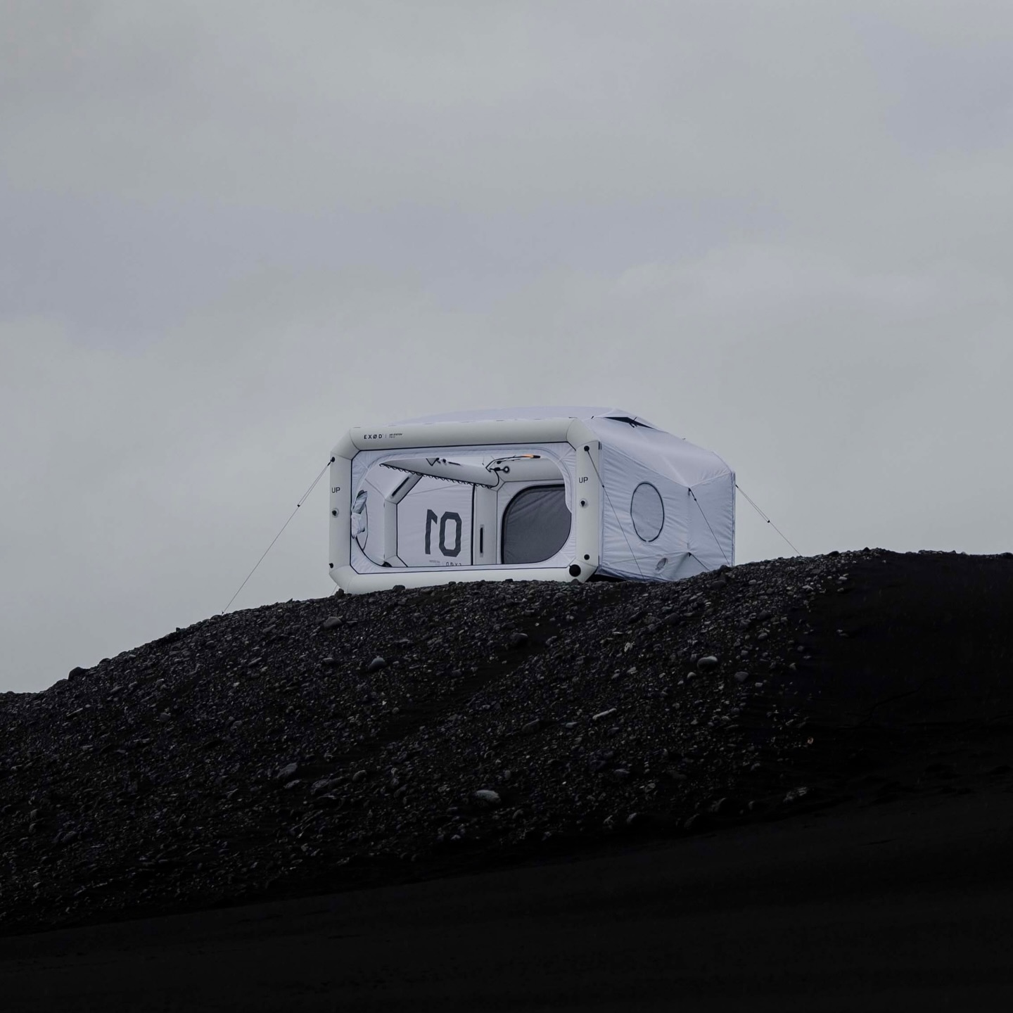 elfbar elfa kaufen This Inflatable Camping Shelter Is Less Tent, More Tiny House main image 0