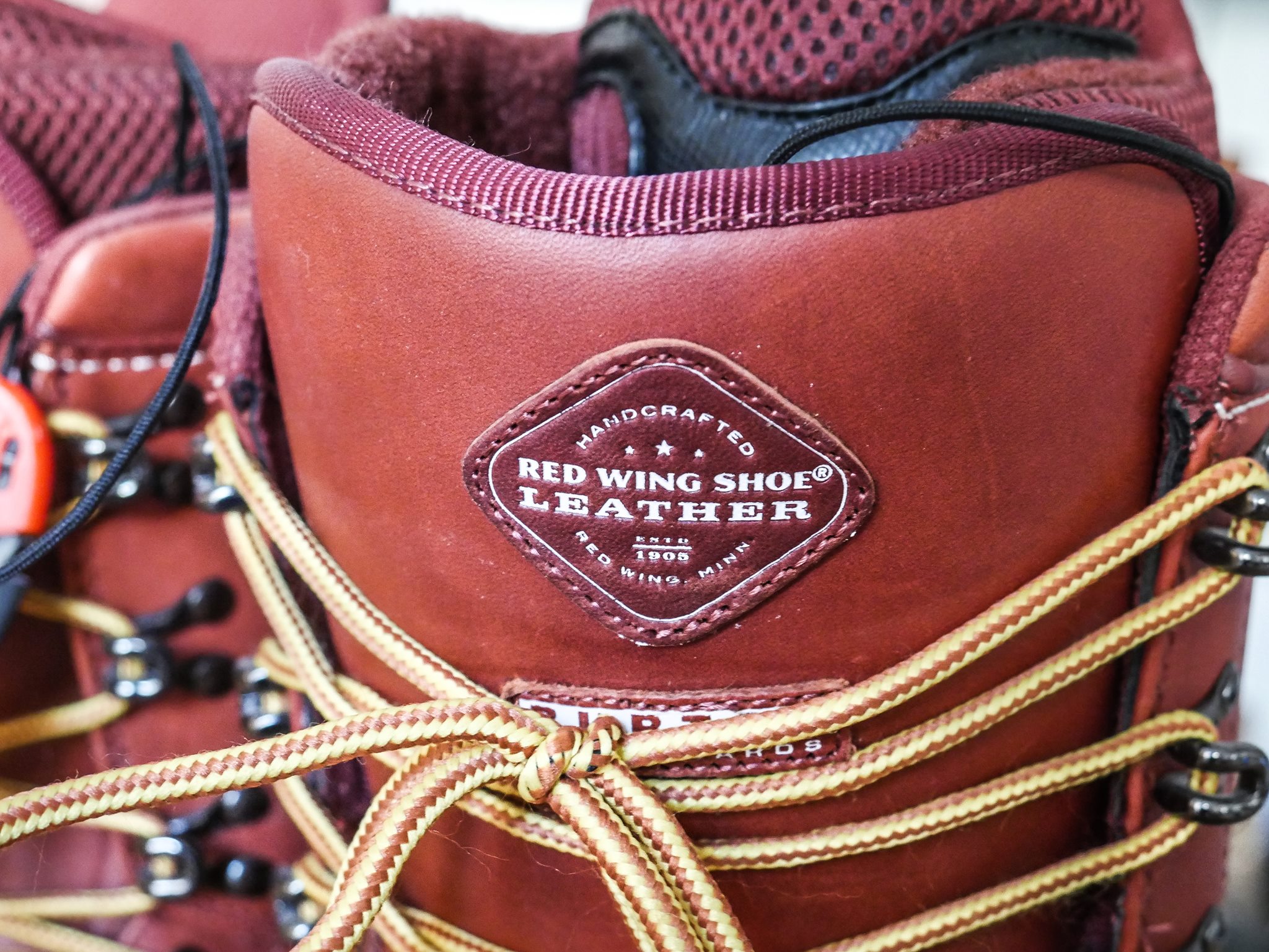 The weekend is here. The perfect time for the Rover 2950. A rugged