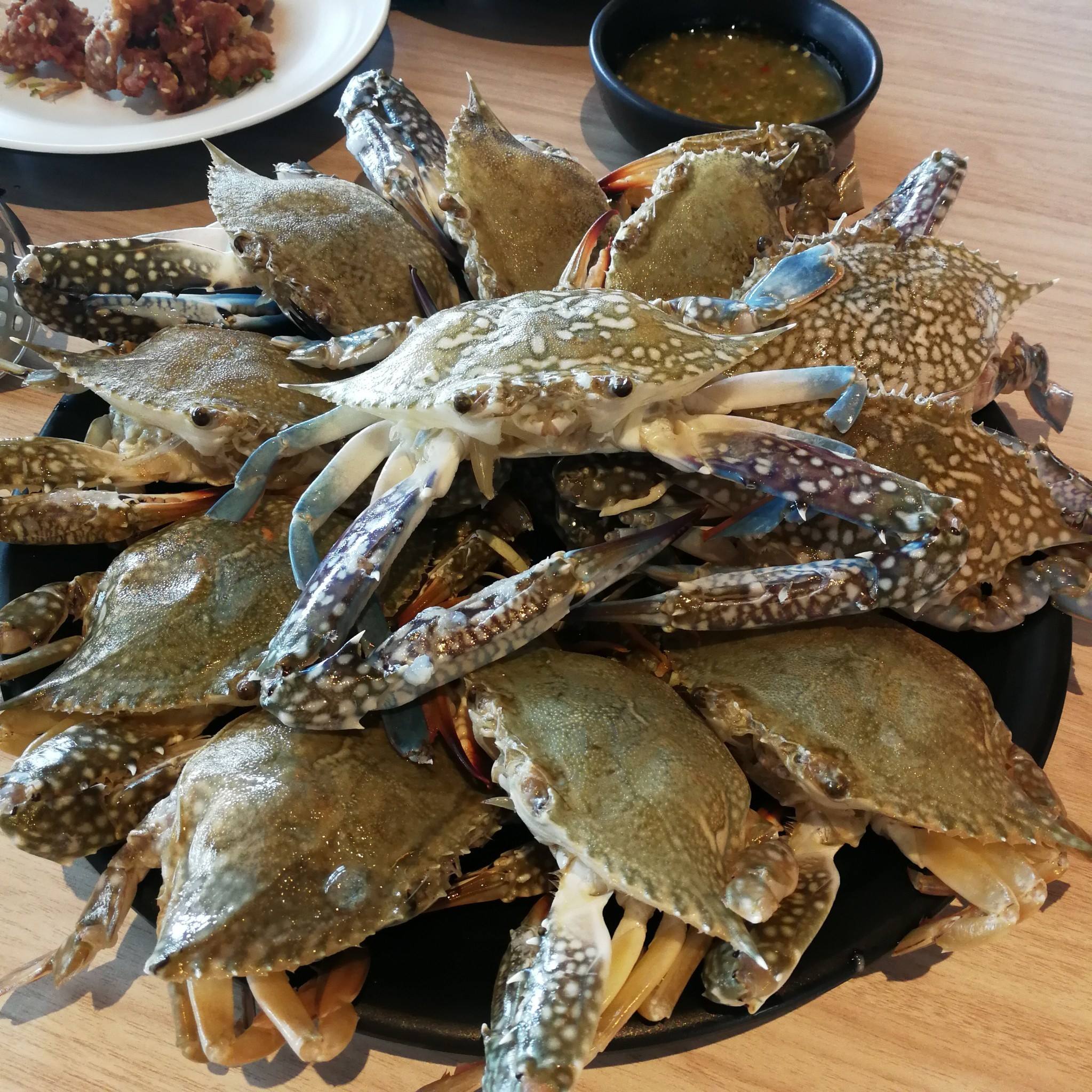 จ๊ะเอ๋!!!! ปูม้ามาล๊าววววววววว... - You&I Premium Suki Buffet