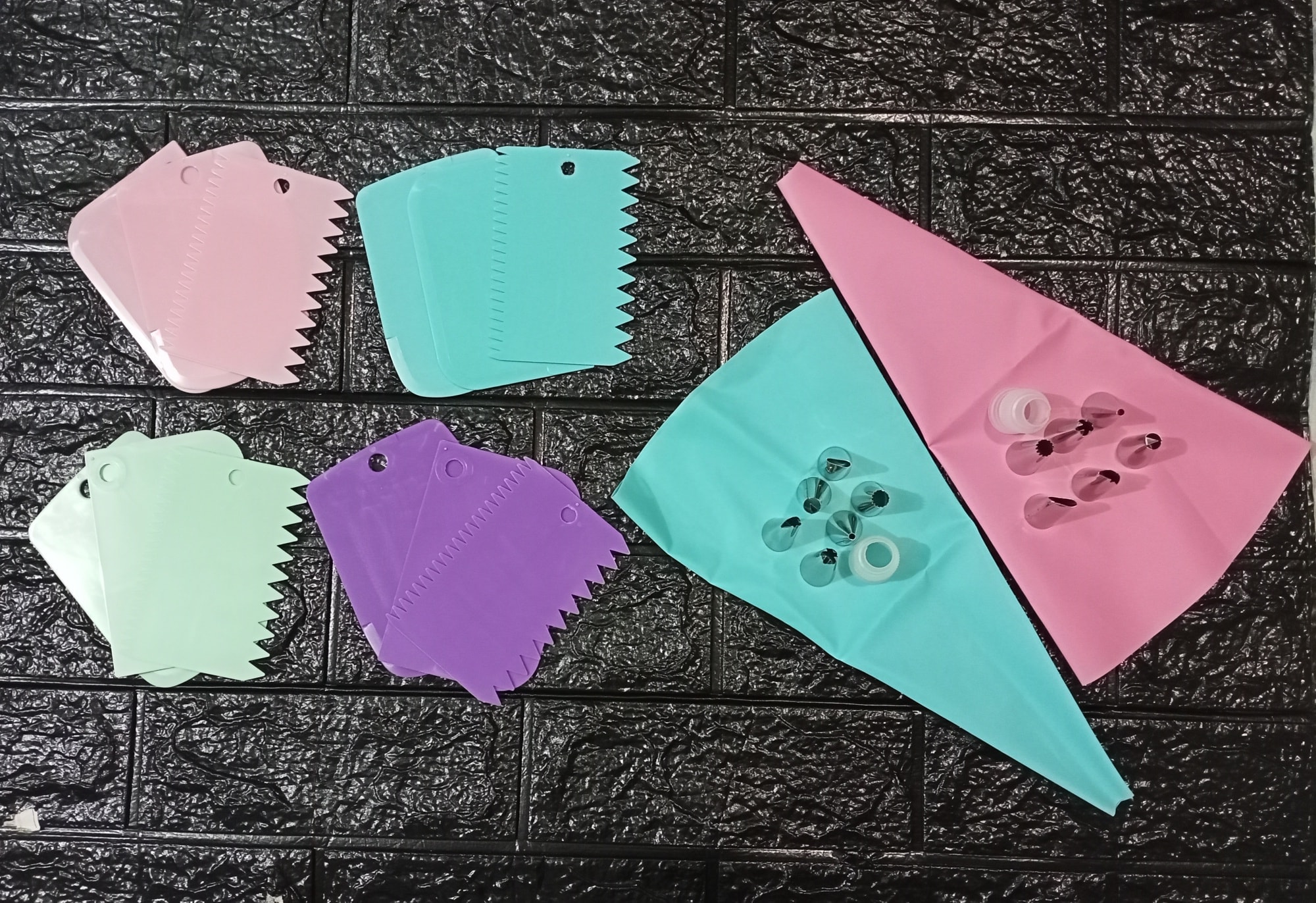 Baker's & Me - New Items 😚 3pc - Colored Scraper ...