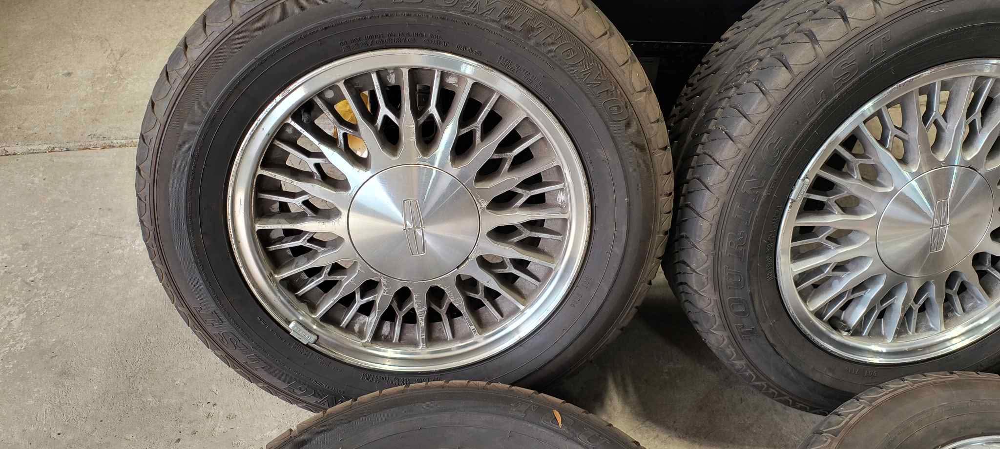 Lincoln Mark VIII 8 Rims, wheels and Sumitomo Touring LST tires - Car ...