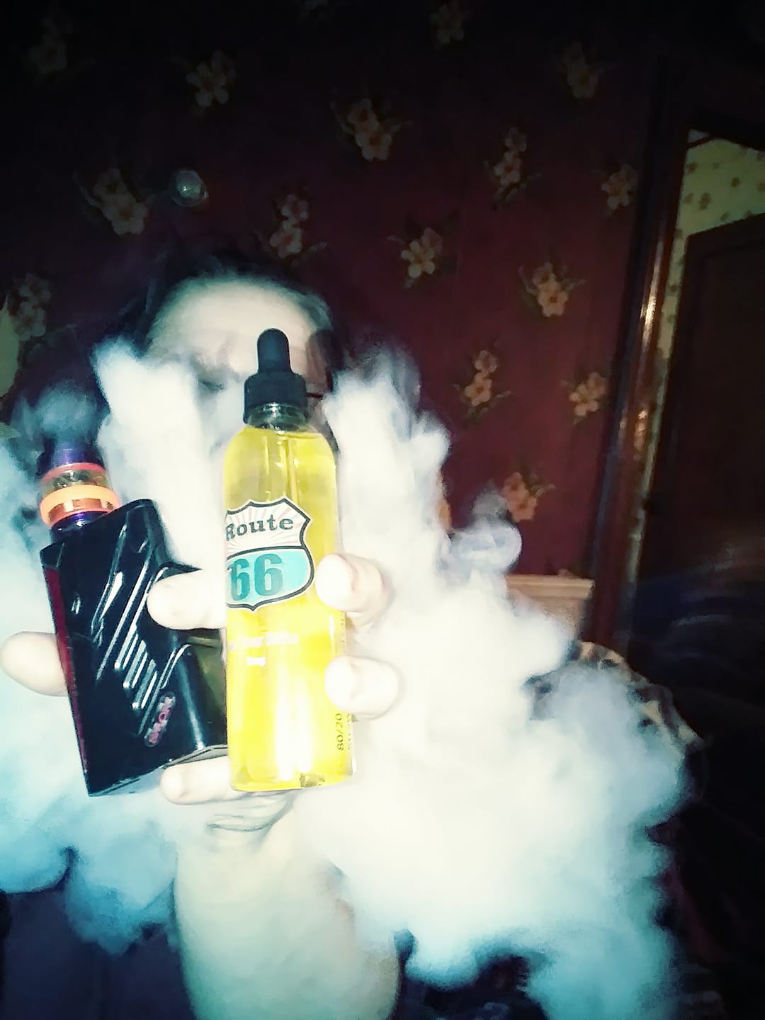 drinking vape juice Vaping with watermelon, strawberry, and bubblegum flavors smooth tobacco Flavour:Raspberry Steezy Grape 100pcs Glo Waferz Vape