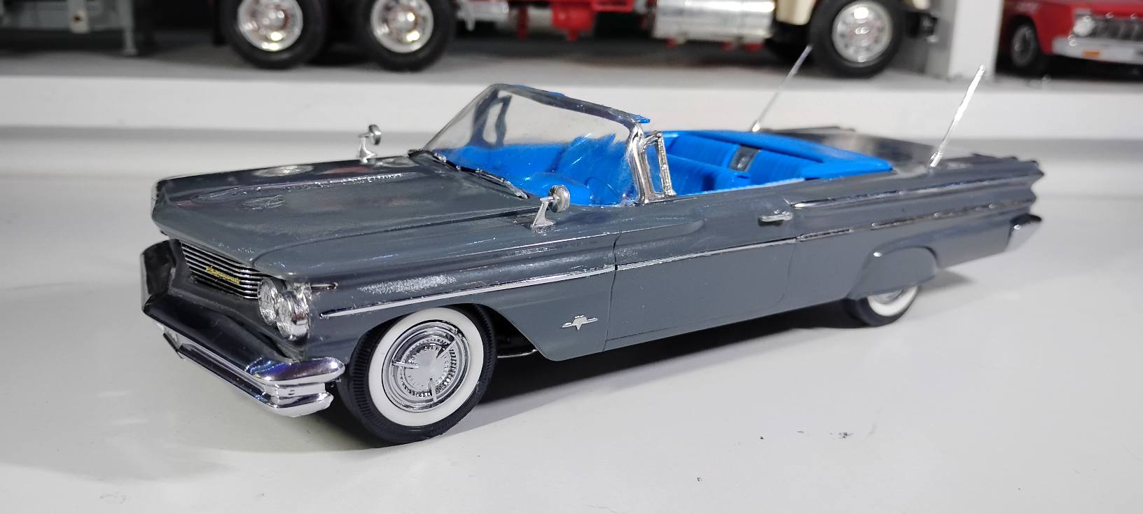 Detailed '60 Pontiac Bonneville convertible model kit review