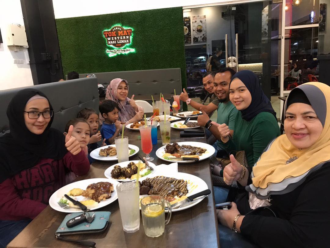 Assalamualaikum dan selamat... - Tok Mat Western & Nasi Lemak