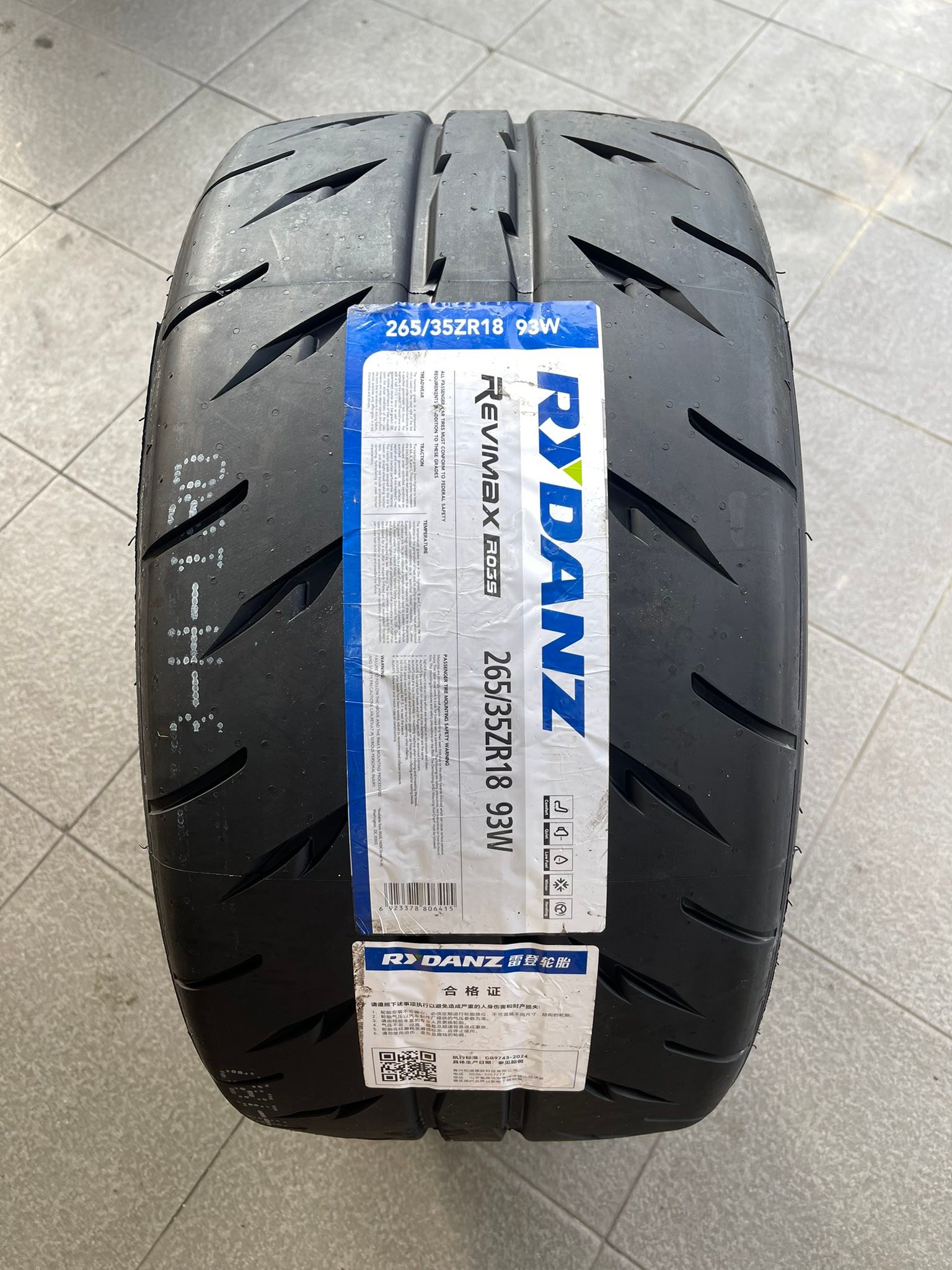265/35/18 RYDANZ REVIMAX R03S YEAR 2026 . . PM FOR PRICE . . The