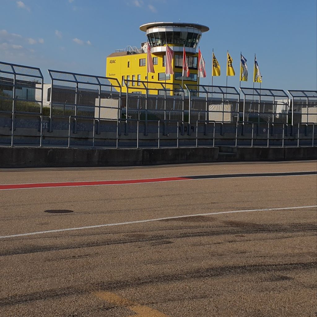 Small-Budget-Racing