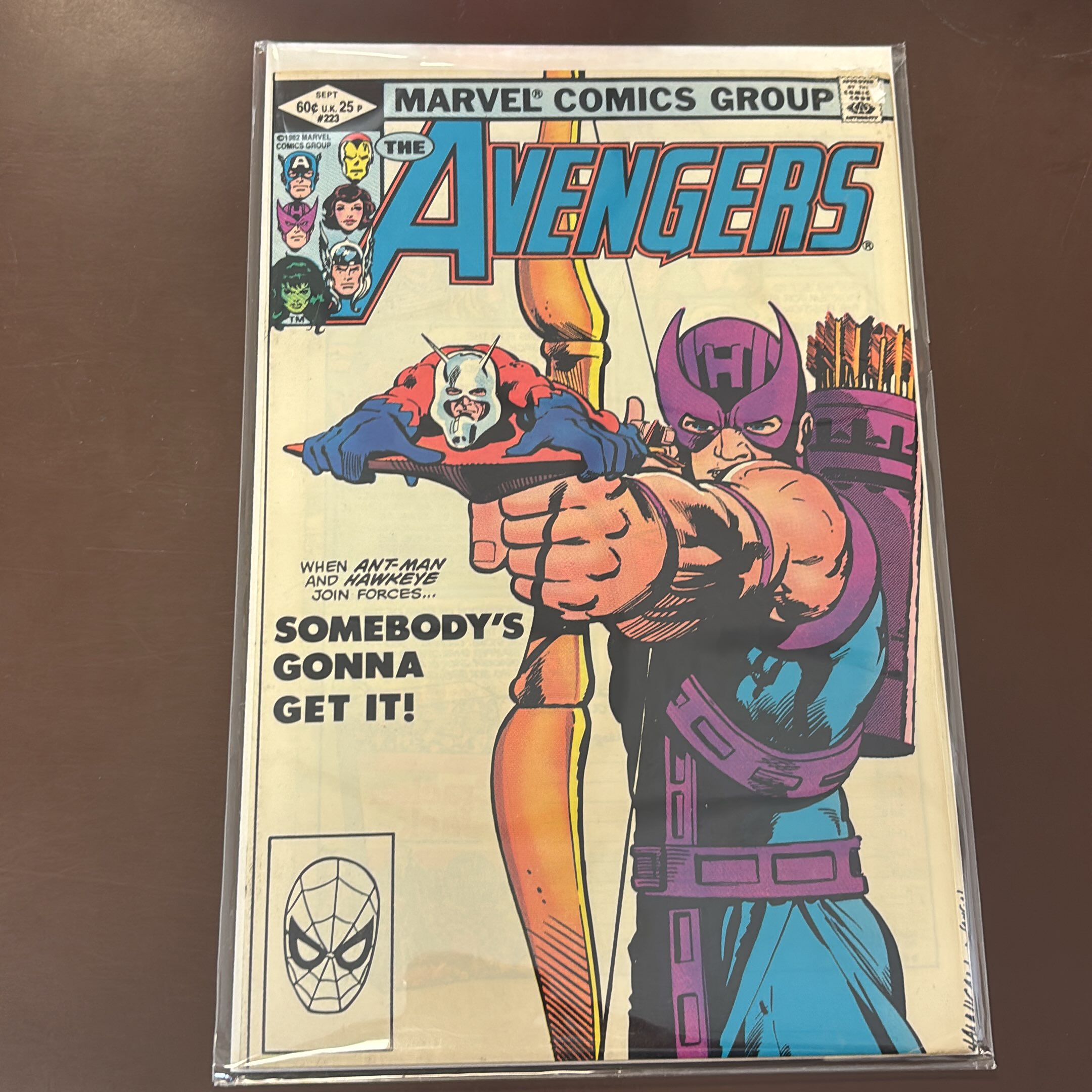 未開封　アベンジャーズ New - Avengers #223 VF/NM $16