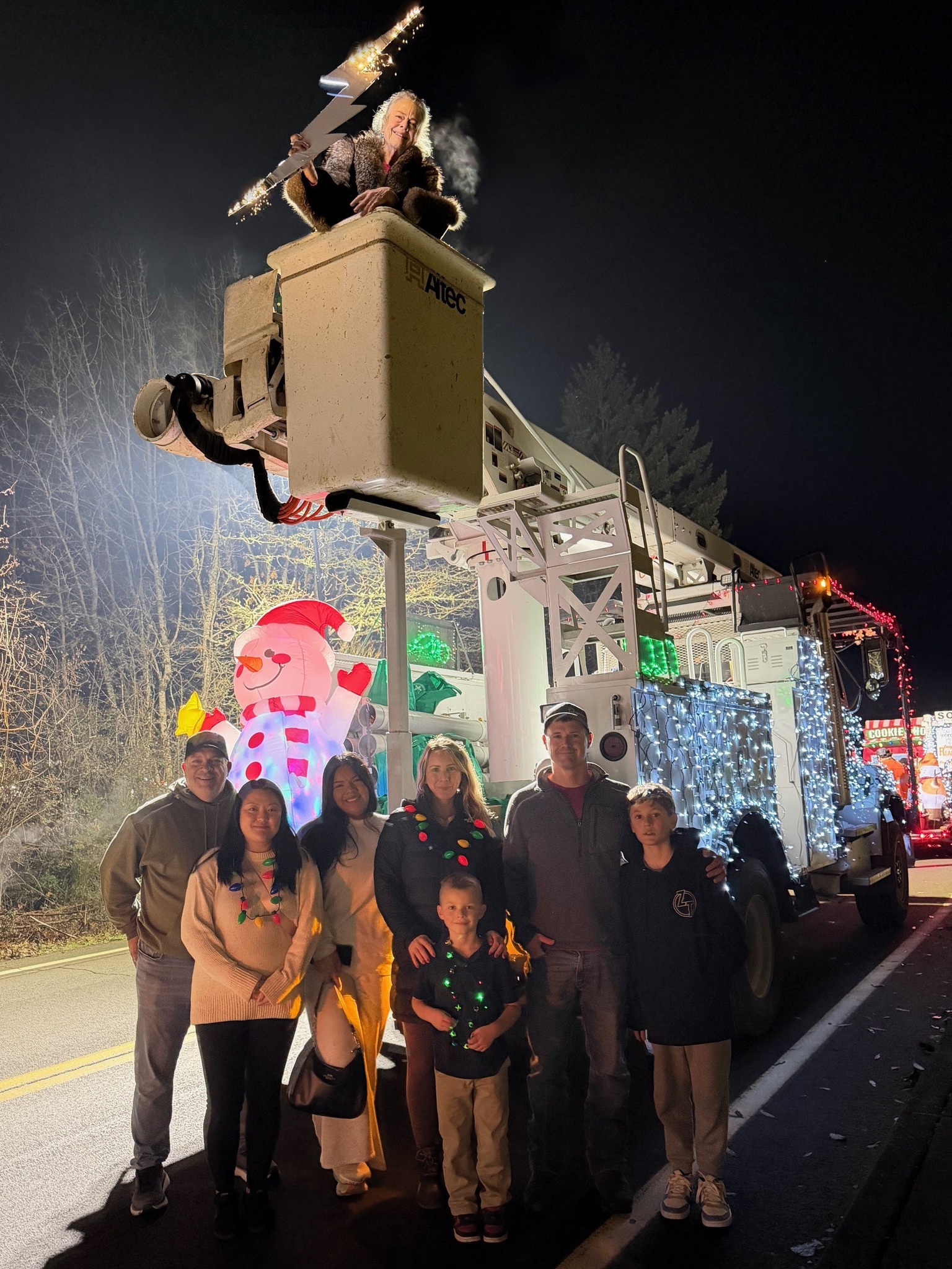 🎄 HAPPY HOLIDAYS! 🎄... - Emerald People's Utility District | Facebook