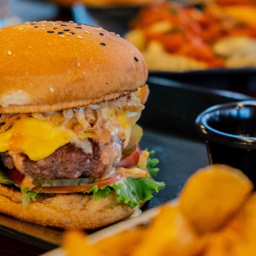 Terceto - 🍔 Tenemos 3 tipos de HAMBURGUESAS y te... | Facebook