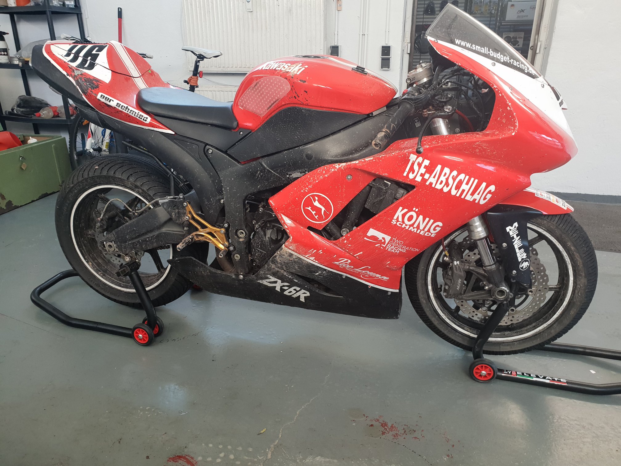 Small-Budget-Racing