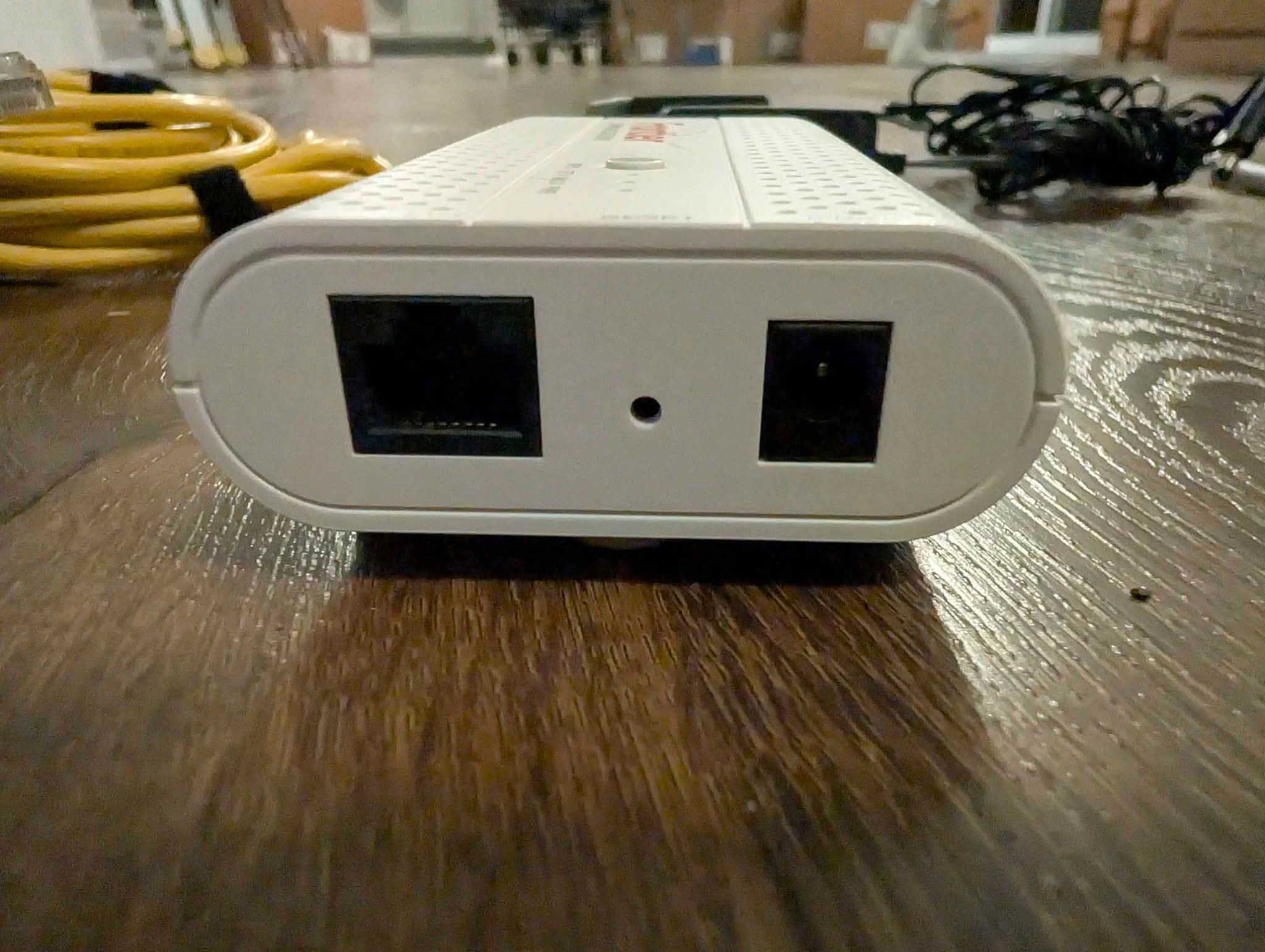 Ethernet over Coax - Frontier Communications MoCA Ethernet Adapter ...