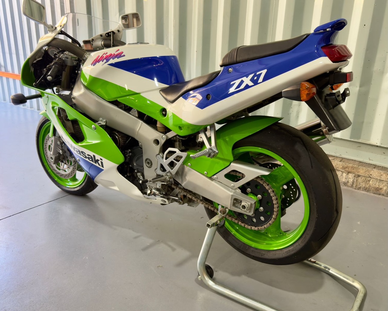 Marca: Kawasaki Modelo: Zx-7 Ano: 1991 Km: 39.578 Valor: R