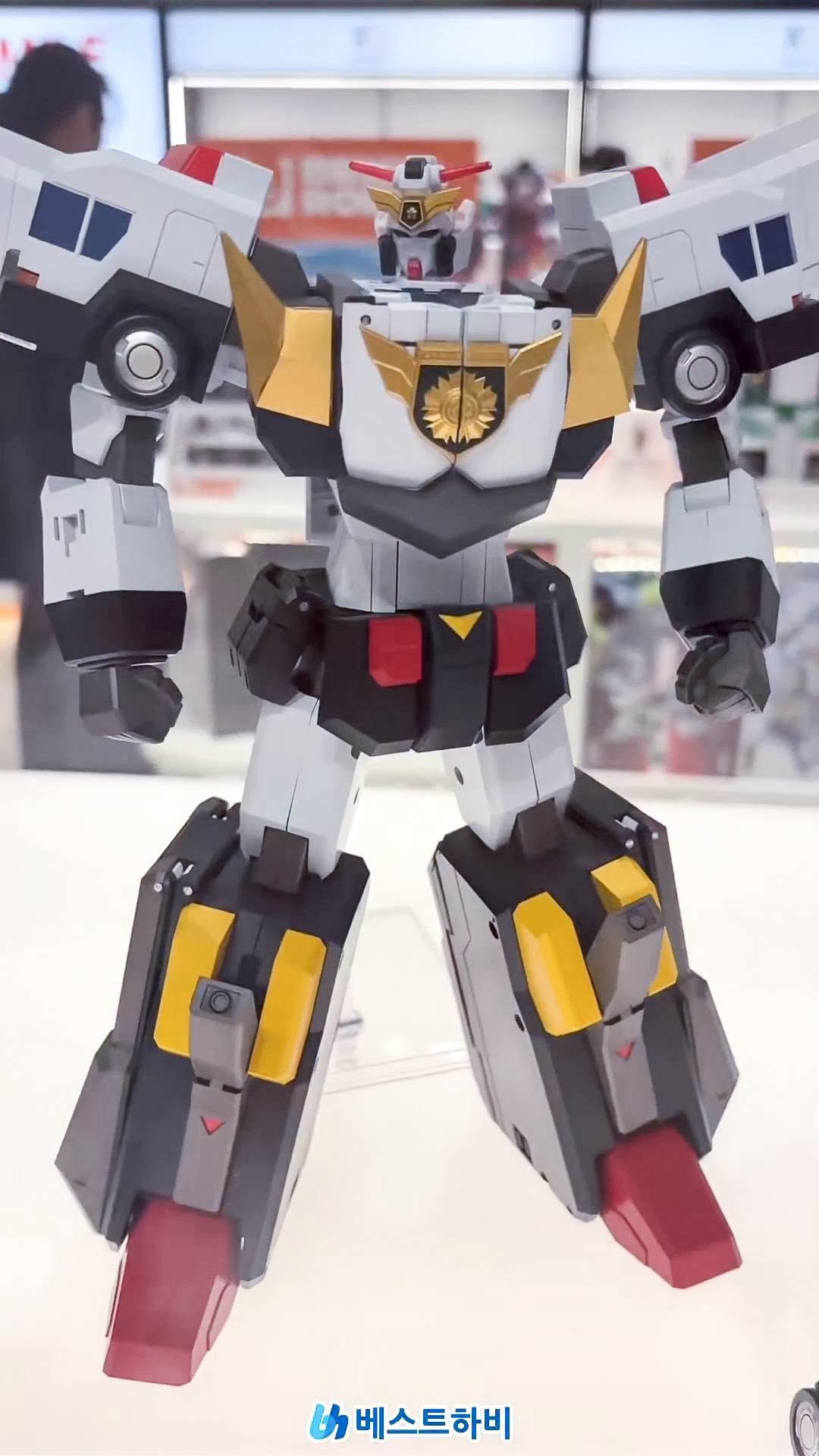Supreme Mecha - Supreme Mecha added a new photo.
