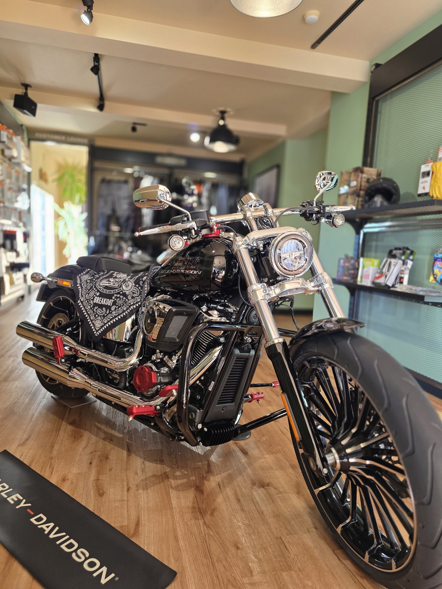 🏍認定中古車のご紹介🏍 □モデル：ブレイクアウト(FXBR) □年 式