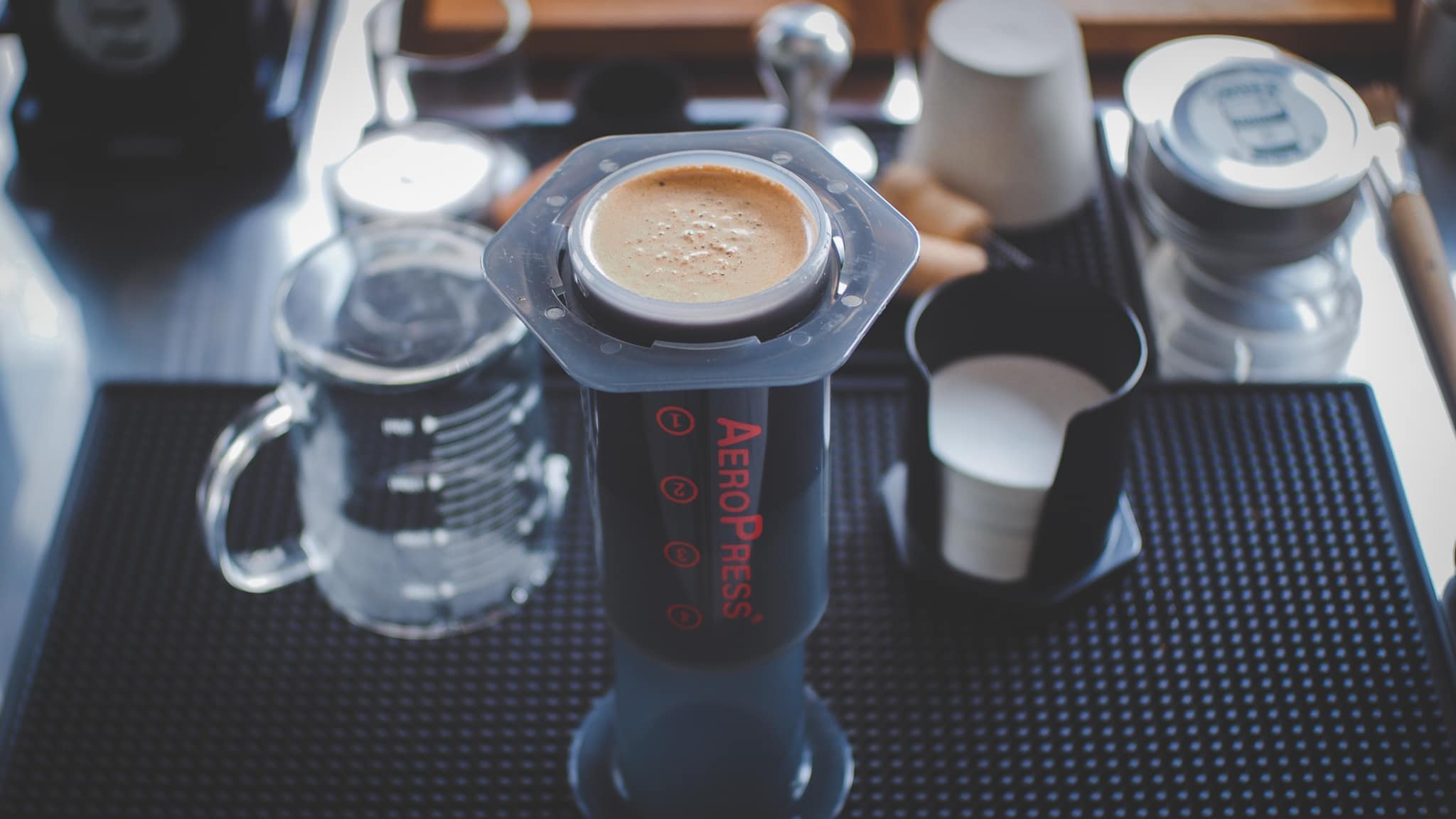 อยากรู้ว่าเป็นยังไง... - Caffeine Lab & Slow Bar