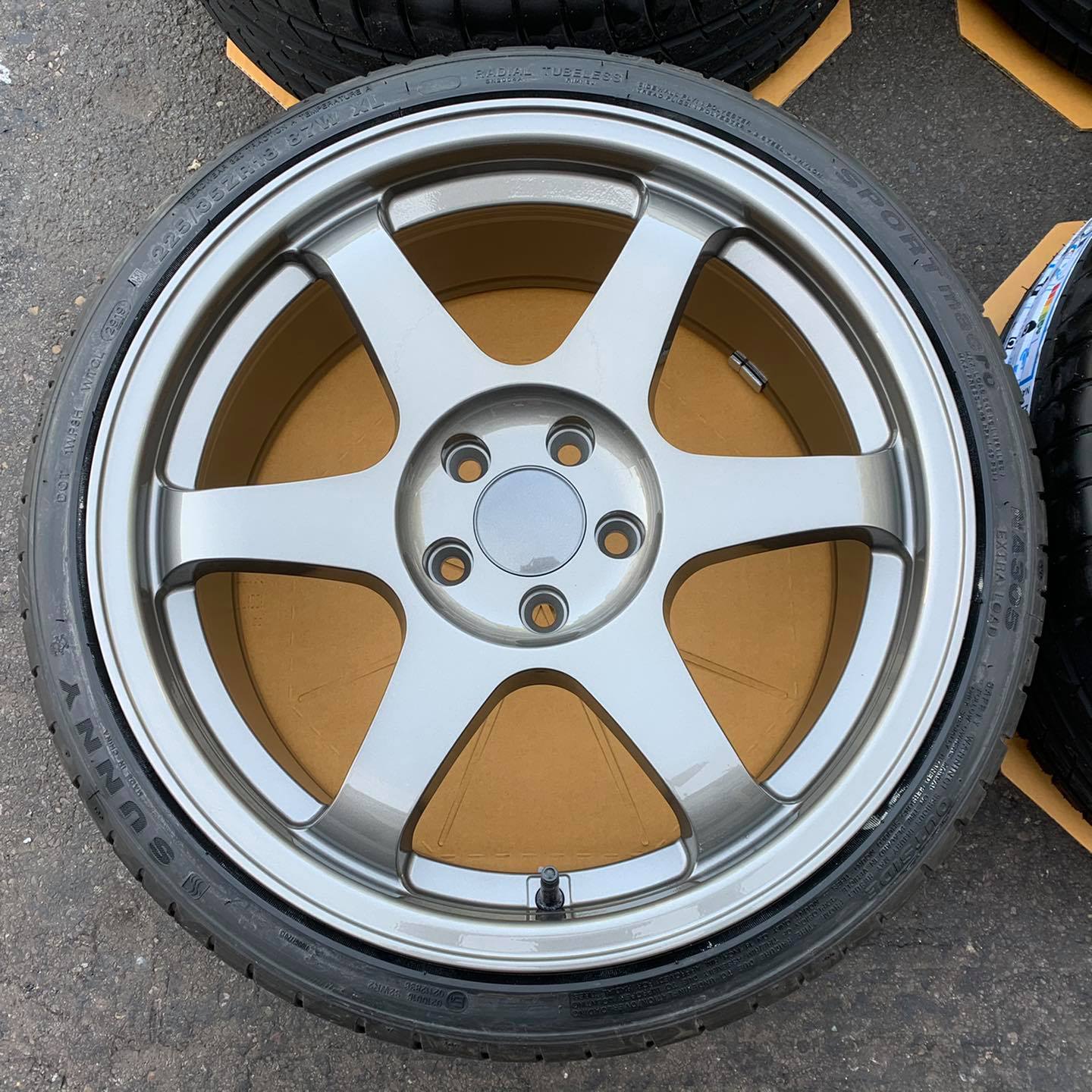 1Form Edition 6 JDM style wheels. Gunmetal 8.5x18” ET40 5x110 