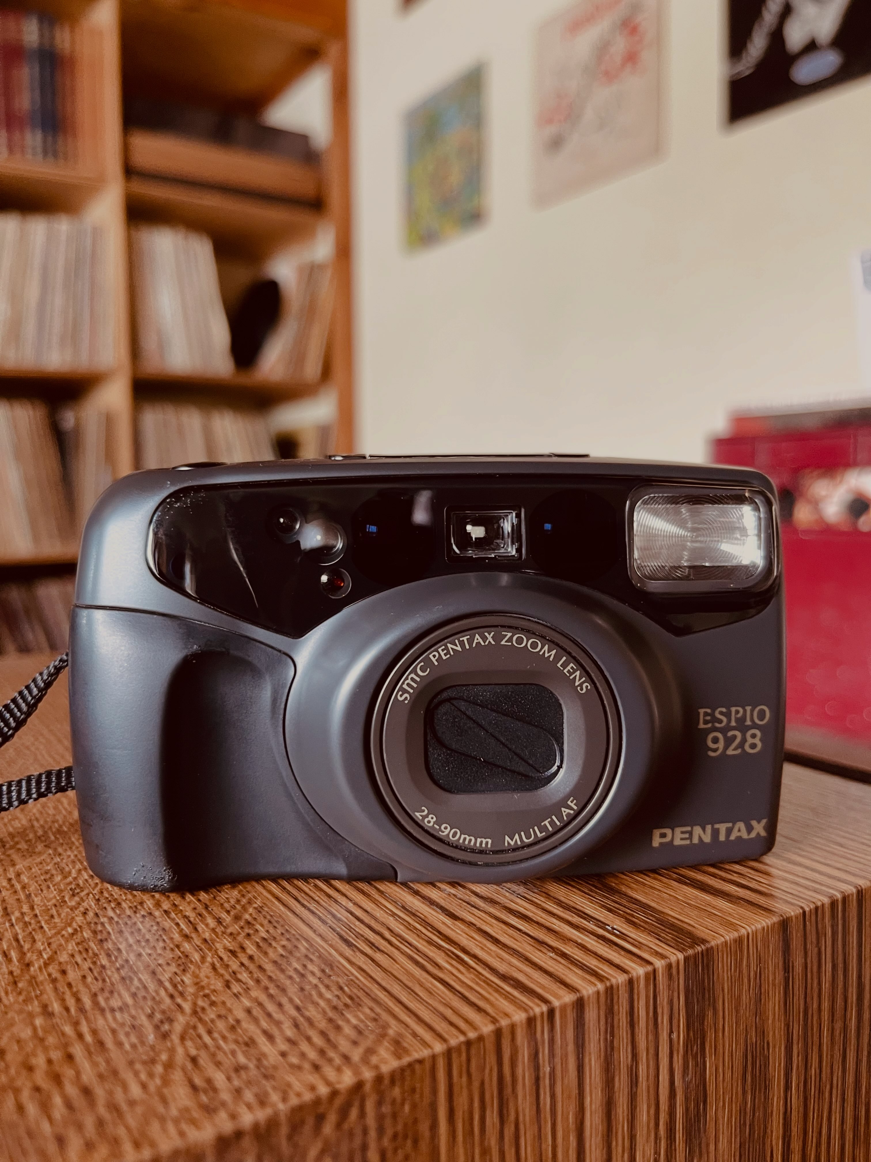 Pentax espio 928 28-90mm point-and-shoot camera