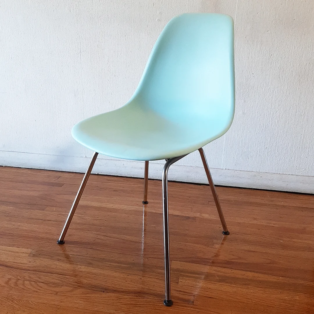 Picked - BLUE SKIES SMILING AT ME: Mid century modern Herman Miller ...