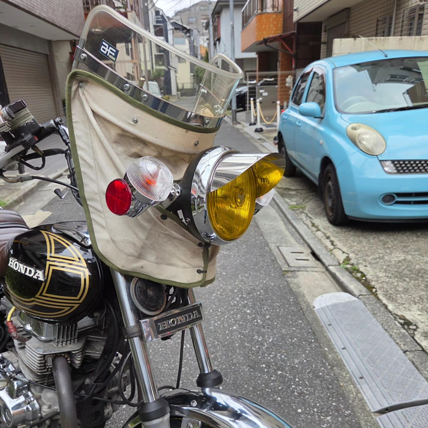 ☆エンジン腰上O/H CB250Tの腰上オーバーホールです。 ホークの250は