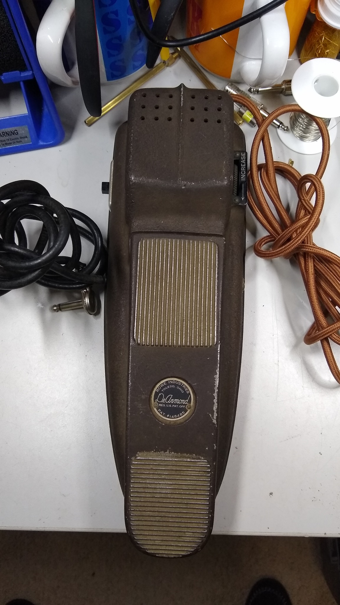 Restoring a 1950s DeArmond Tremolo Control pedal