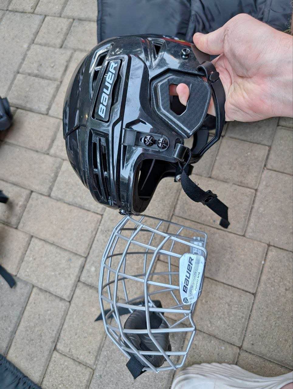 bauer helmet motorcycle Re-akt 90 Ice Hockey with Facemask  Discount Hockey helping to regulate temperature New and used Bauer-helmet-65 for