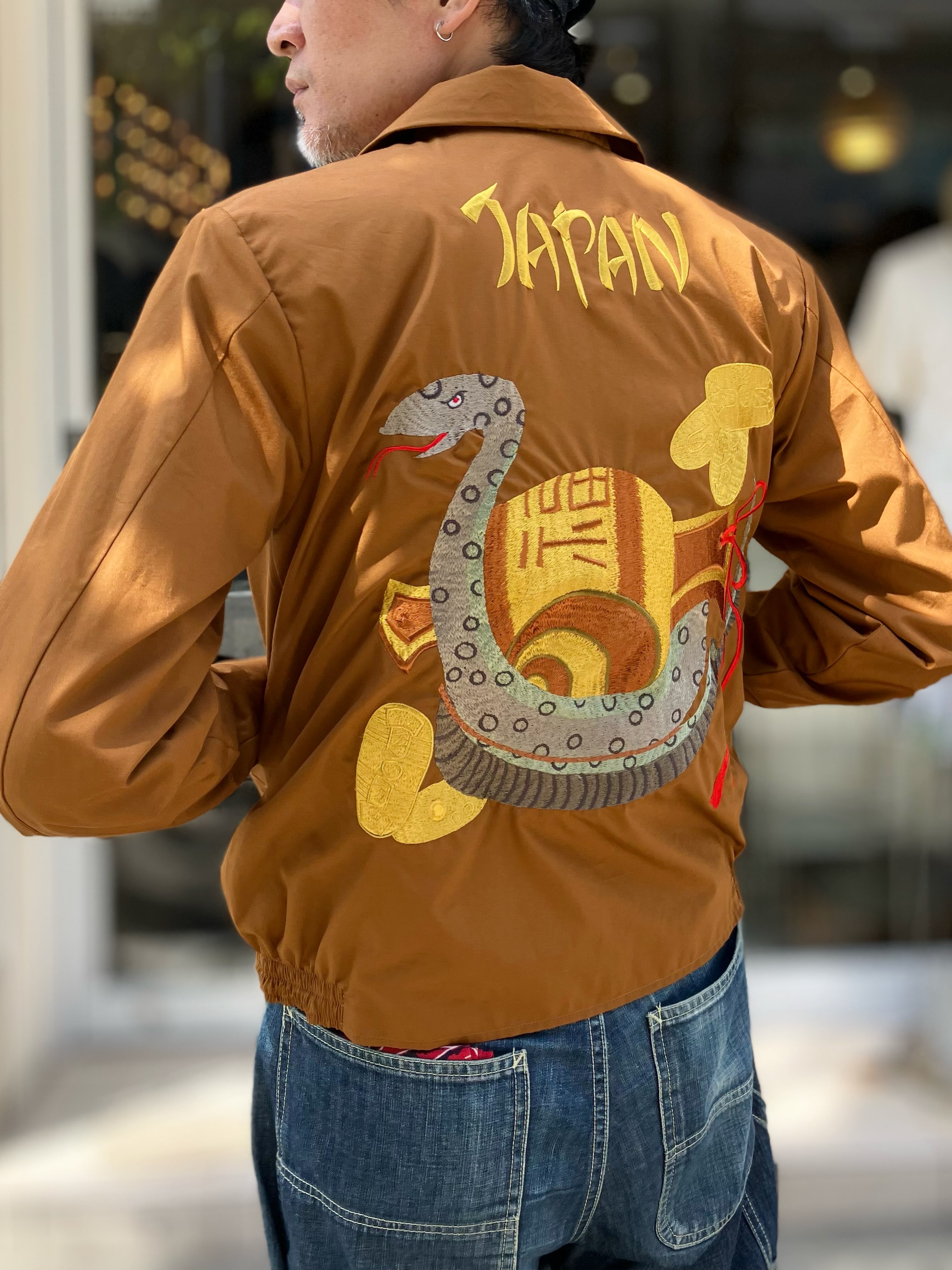 Recommend】 Embroidered Jacket 
