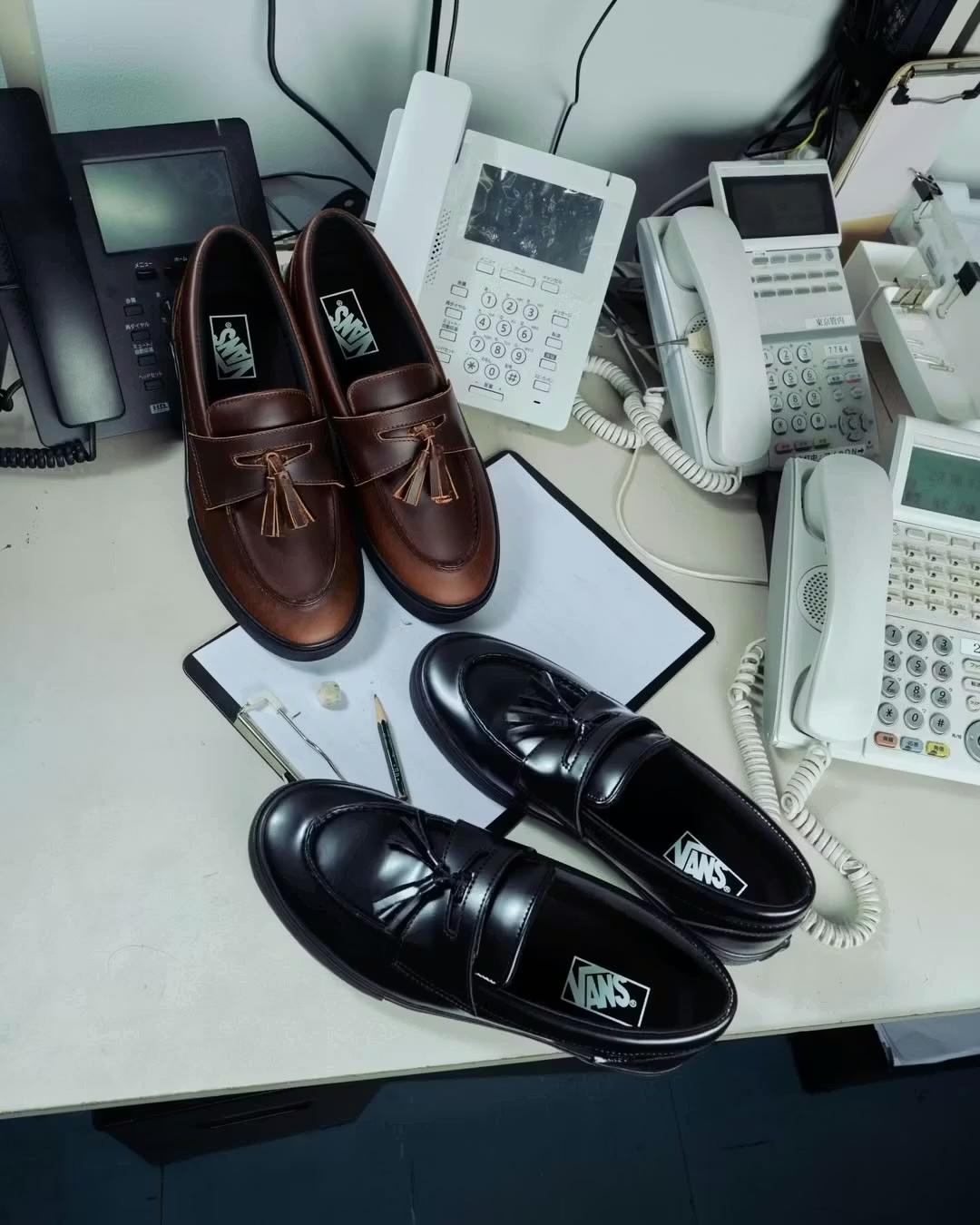 vans leather dress shoes introduces new loafer with signature waffle outsole colour_bronze