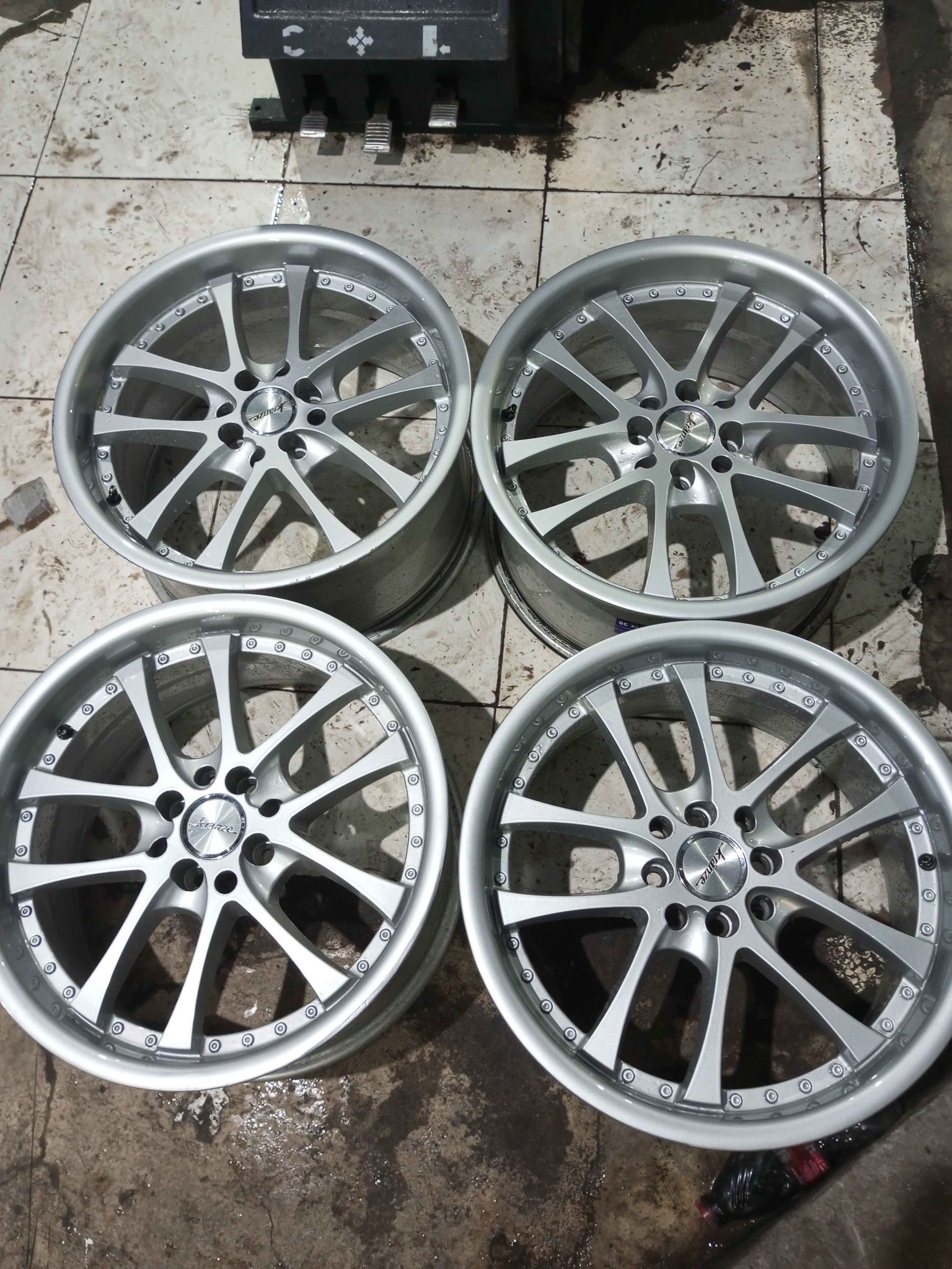 VELK SEKEN KRANZE LXZ 17 X 8,5 RATA PCD 8/100/114 ET 32. WA ...