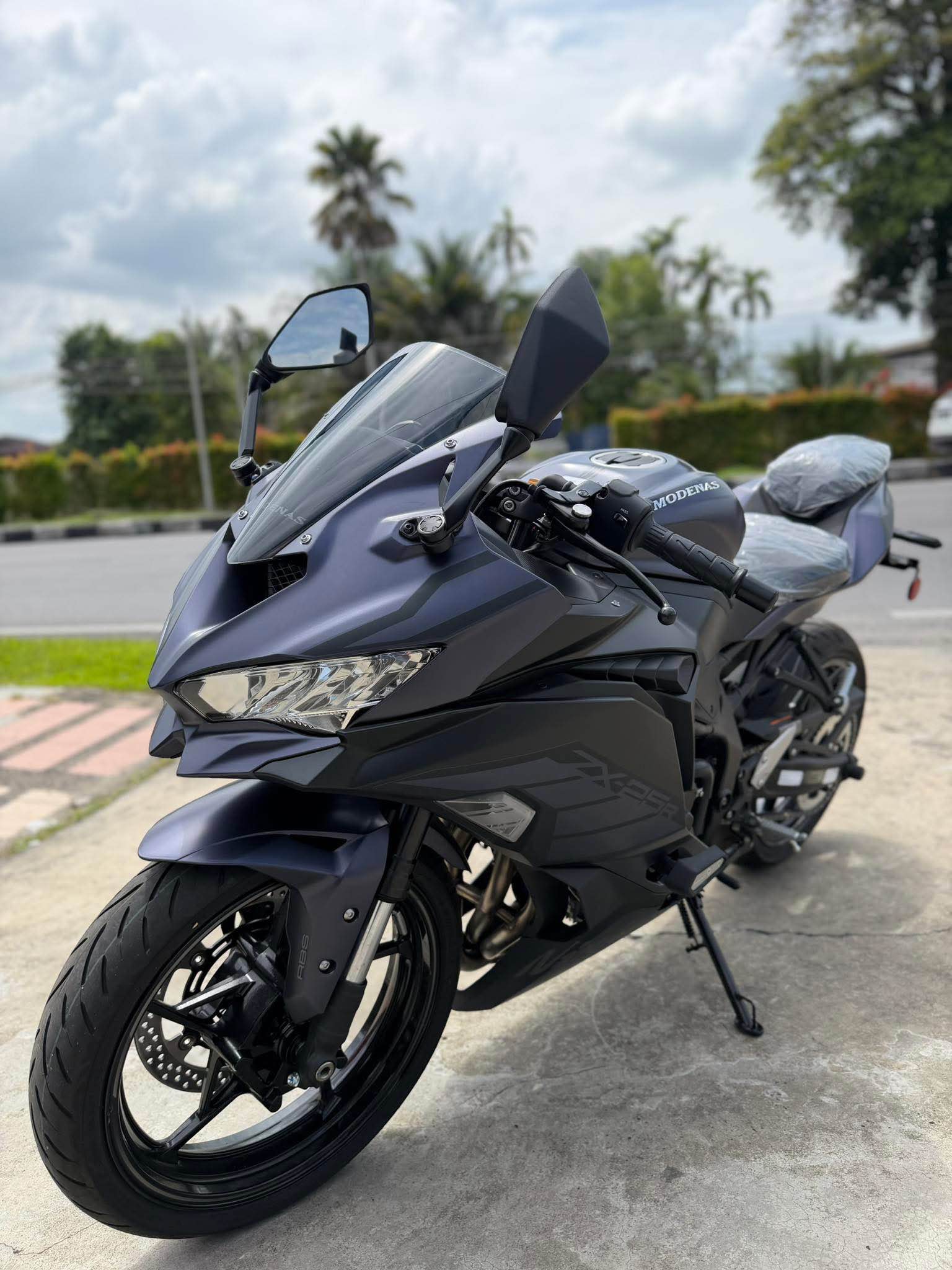 Ready stock Kawasaki ninja zx25r Dp: RM 0 Monthly: RM 6xx ( 7years