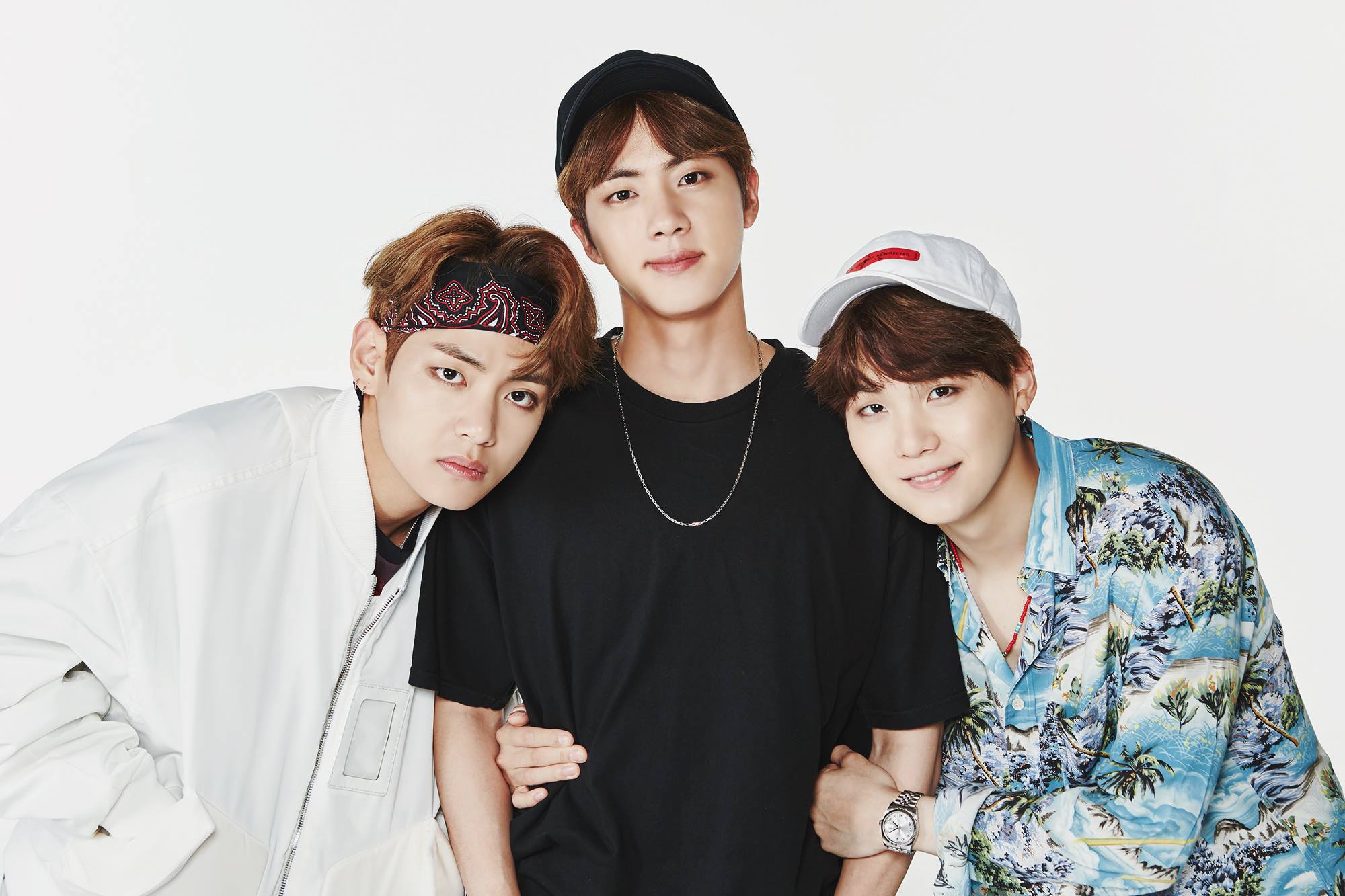 BTS (방탄소년단) - BTS (방탄소년단) added a new photo.