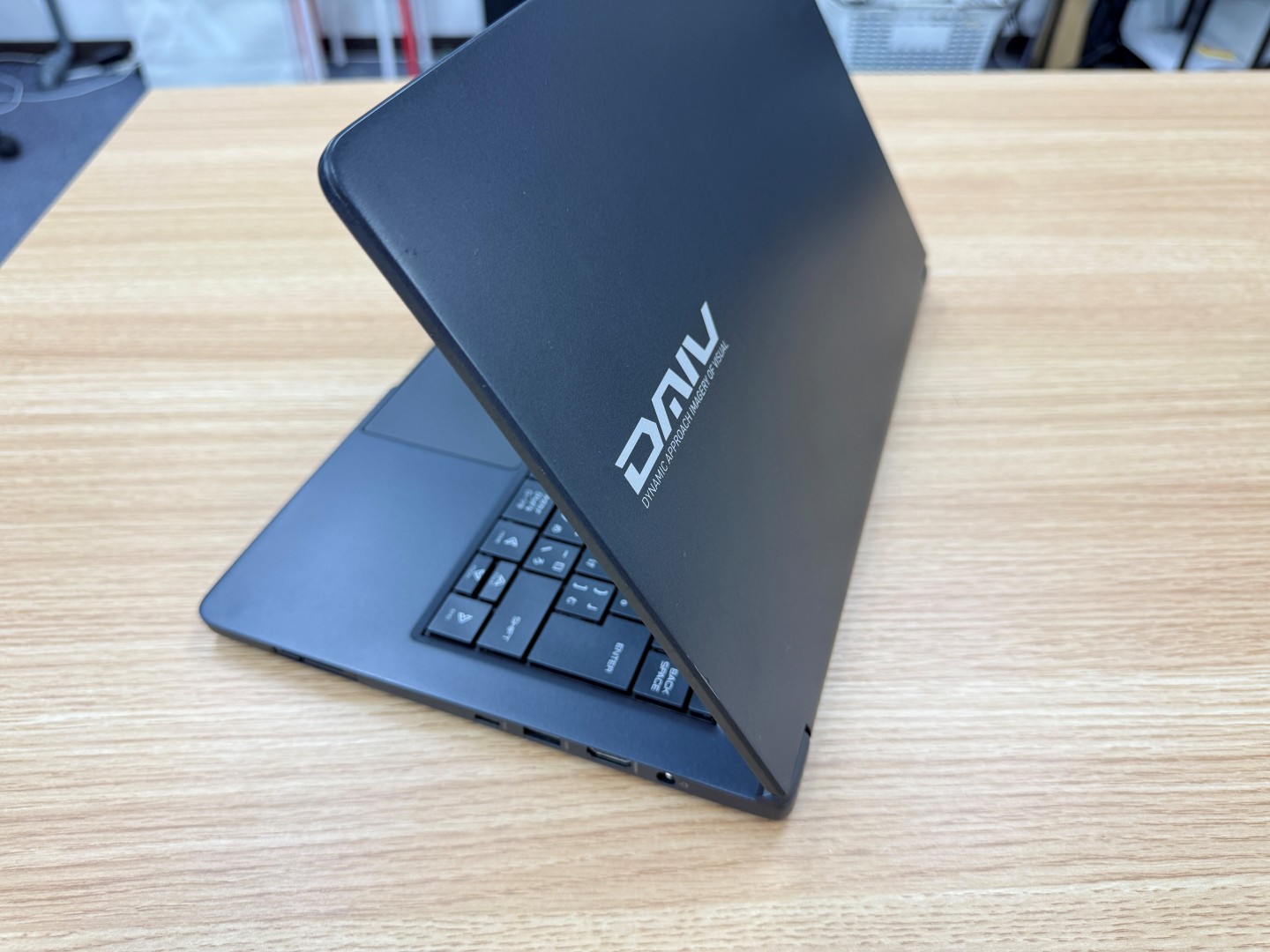 Mouse computer 19124N-CML Core i7-10510U | 8GB | 256GB | 14inch