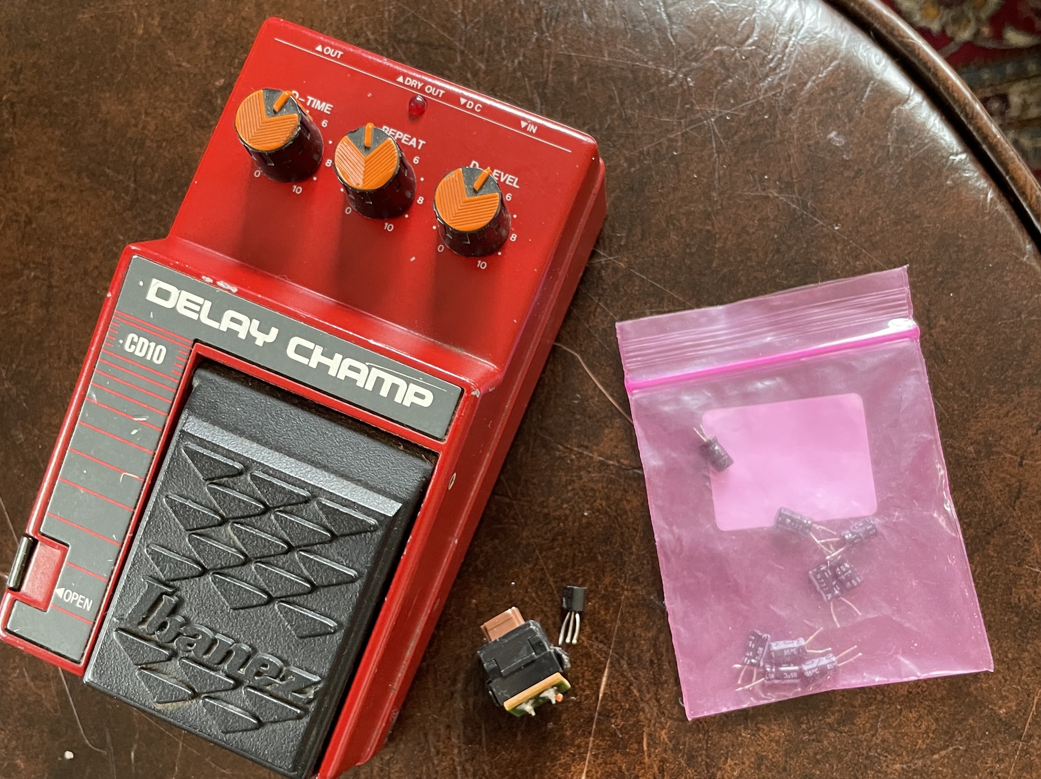 Restoration of 80's Ibanez CD10 Delay Champ pedal with MN3205