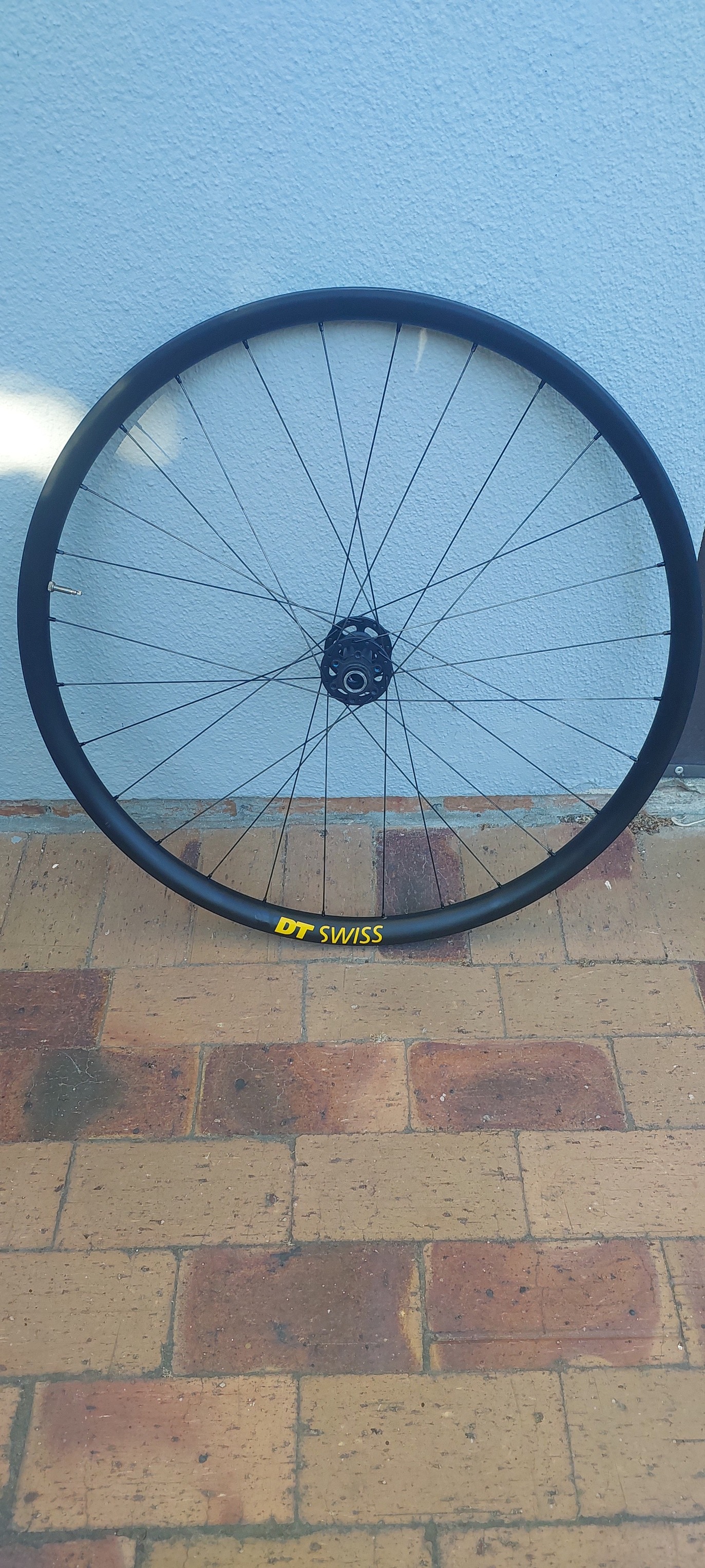 DT Swiss R460 DB wheelset for road and gravel bikes
