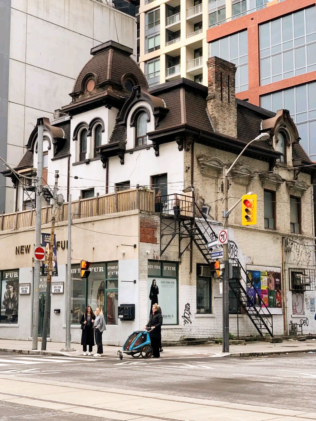 The Old - H.S. Strathy House, 342 Adelaide West at Peter, Toronto, 2023 ...