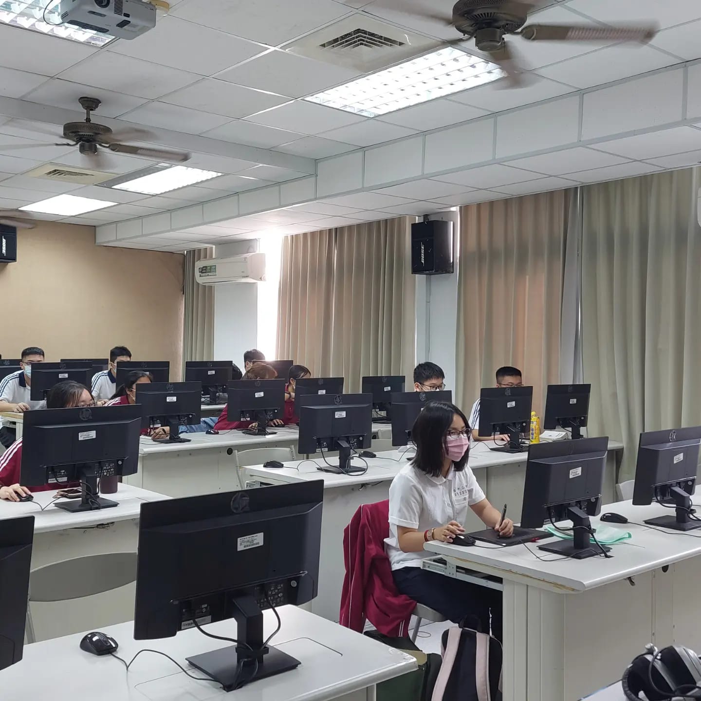 台中二中現代視覺文化同人社