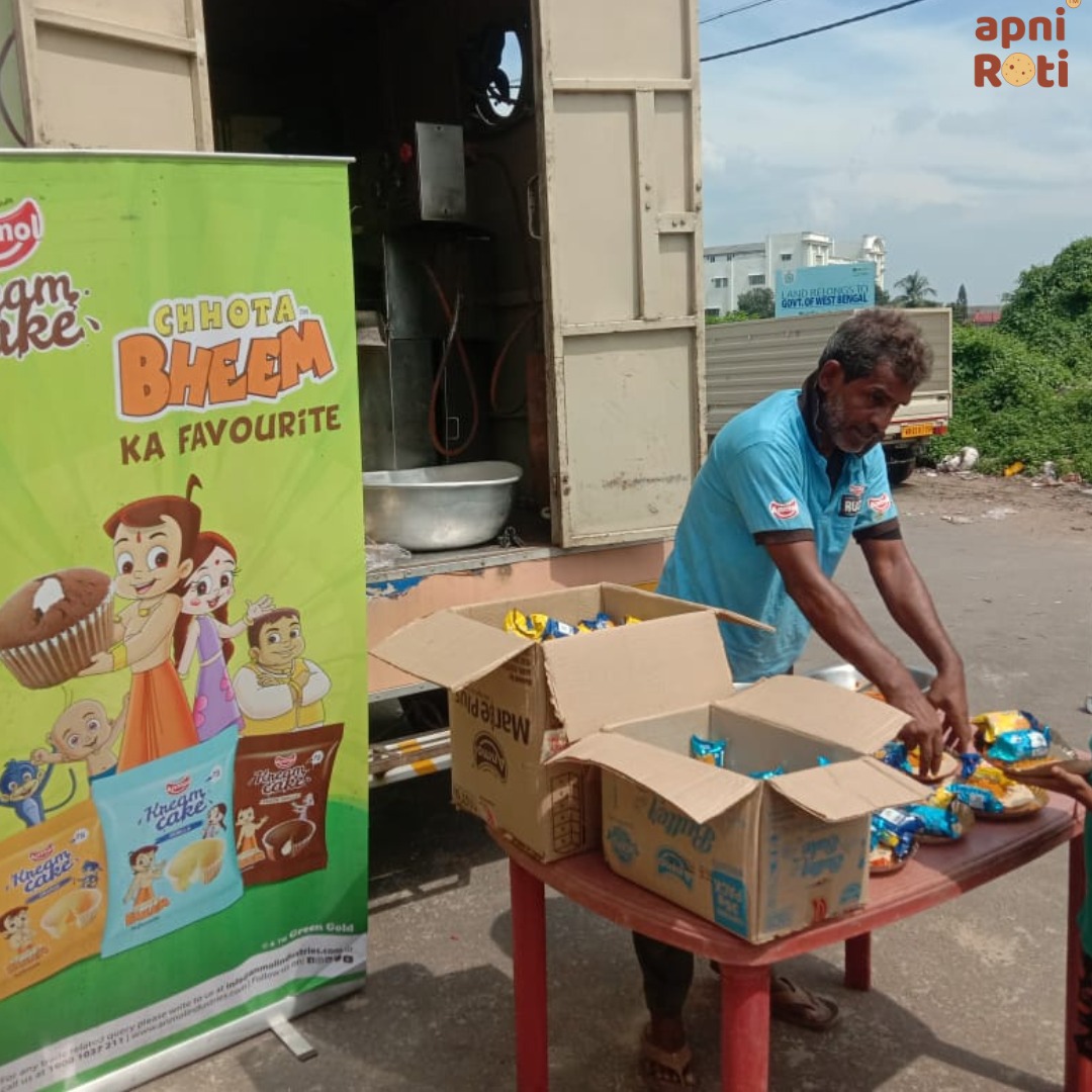 Apni Roti - Free Roti Camp for the slum dwellers organised...