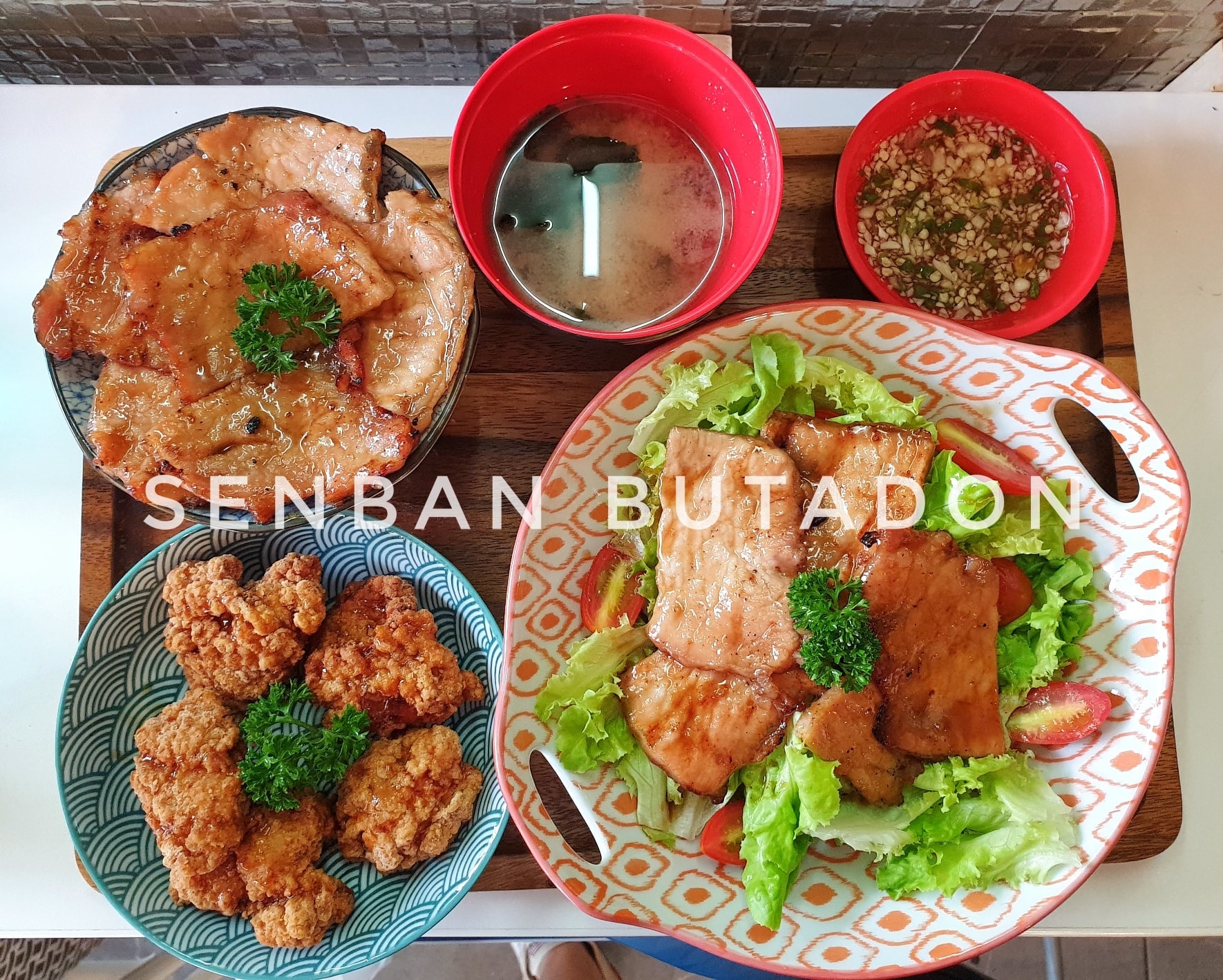 หิวแล้ว 🐷... - Senban 千万 Butadon - เซ็นบัน หมูย่างเตาถ่าน | Facebook