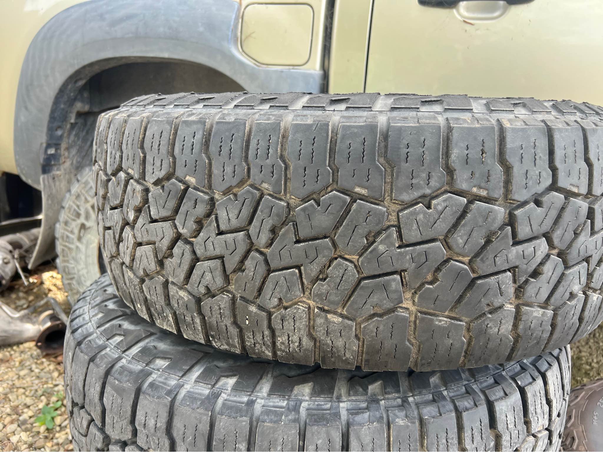 2018 ranger xlt rims and tyres 8-9mm all 4 - Car Wheels, Tires & Parts ...
